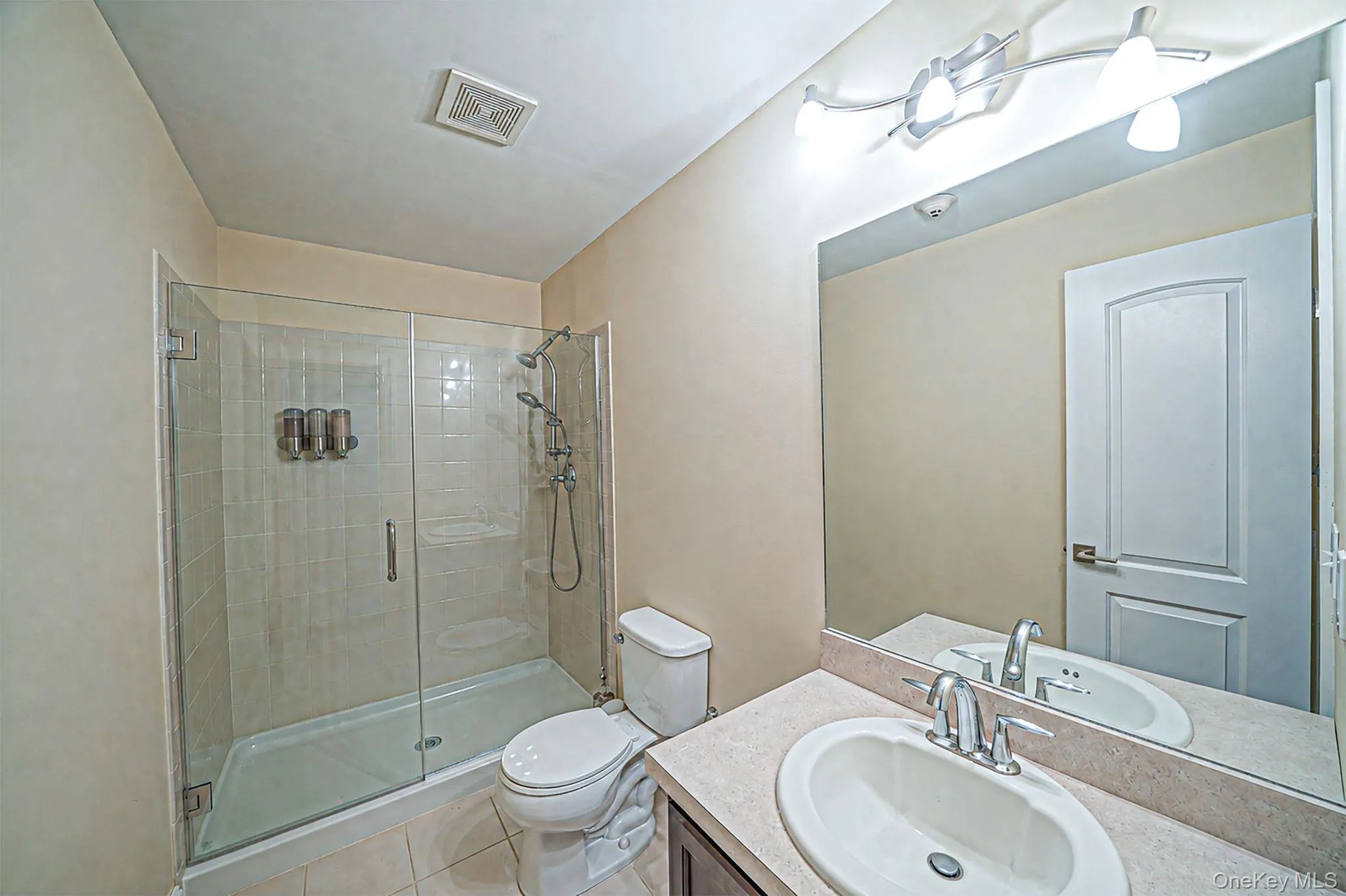 32 Avery Way, Brookhaven, NY, 2 Bedrooms Bedrooms, 4 Rooms Rooms,3 BathroomsBathrooms,Residential,For Rent,Avery,0,1021729 32 Avery Way, Brookhaven, NY, 2 Bedrooms Bedrooms, 4 Rooms Rooms,3 BathroomsBathrooms,Residential,For Rent,Avery,0,1021729