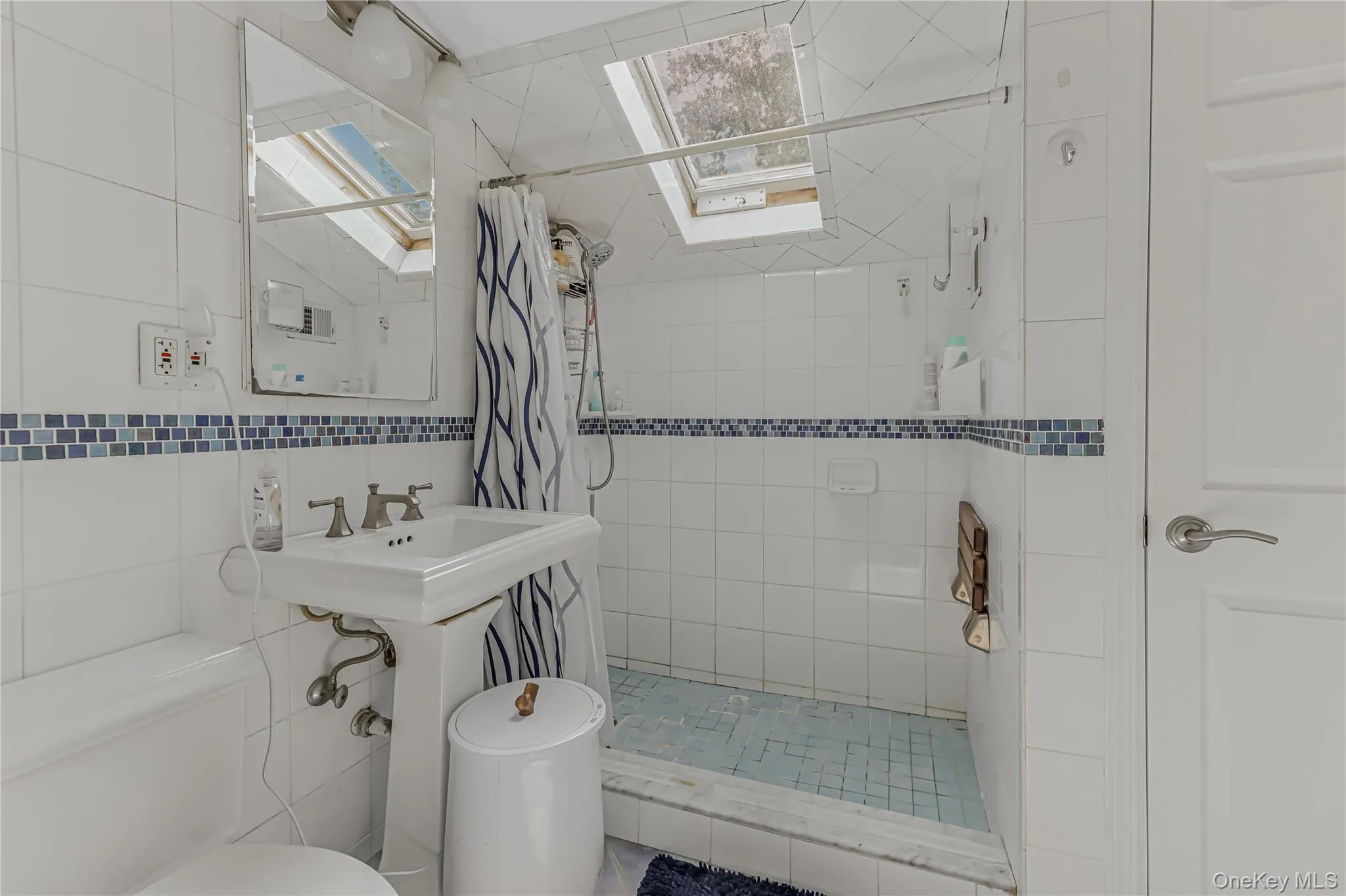 676 Scarsdale Road, Yonkers, NY, 3 Bedrooms Bedrooms, 7 Rooms Rooms,2 BathroomsBathrooms,Residential,For Rent,Scarsdale,0,1021737 676 Scarsdale Road, Yonkers, NY, 3 Bedrooms Bedrooms, 7 Rooms Rooms,2 BathroomsBathrooms,Residential,For Rent,Scarsdale,0,1021737