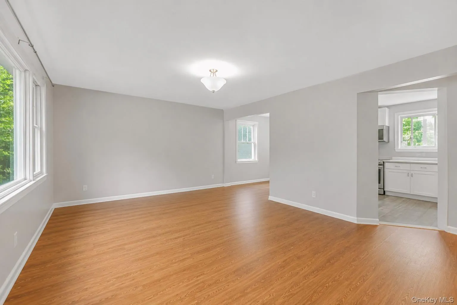 676 Scarsdale Road, Yonkers, NY, 3 Bedrooms Bedrooms, 7 Rooms Rooms,2 BathroomsBathrooms,Residential,For Rent,Scarsdale,0,1021737 676 Scarsdale Road, Yonkers, NY, 3 Bedrooms Bedrooms, 7 Rooms Rooms,2 BathroomsBathrooms,Residential,For Rent,Scarsdale,0,1021737