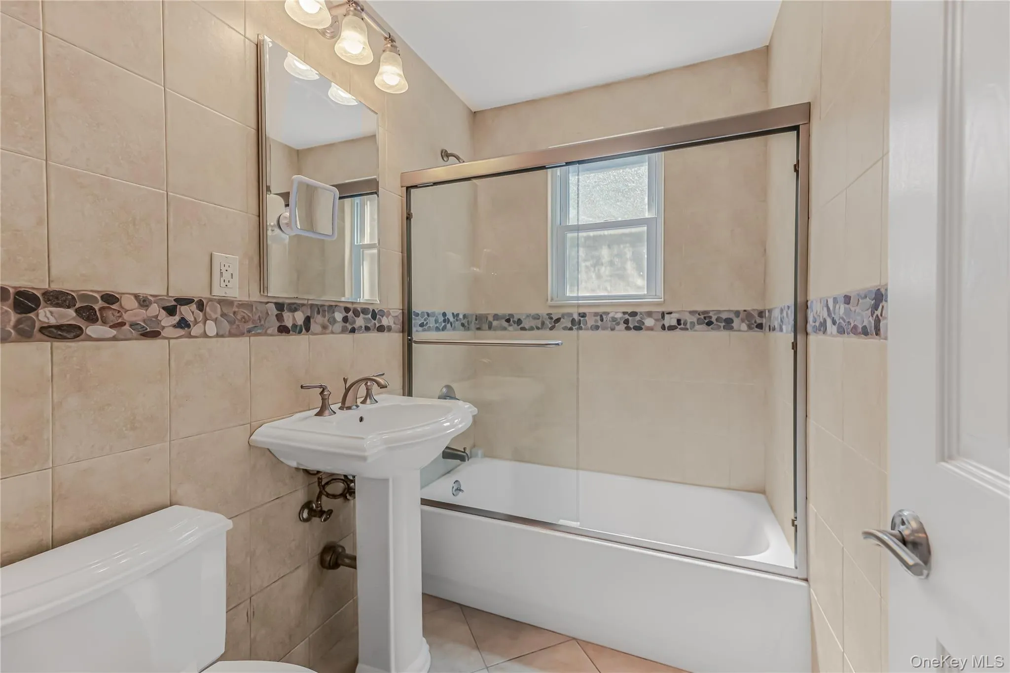 676 Scarsdale Road, Yonkers, NY, 3 Bedrooms Bedrooms, 7 Rooms Rooms,2 BathroomsBathrooms,Residential,For Rent,Scarsdale,0,1021737 676 Scarsdale Road, Yonkers, NY, 3 Bedrooms Bedrooms, 7 Rooms Rooms,2 BathroomsBathrooms,Residential,For Rent,Scarsdale,0,1021737