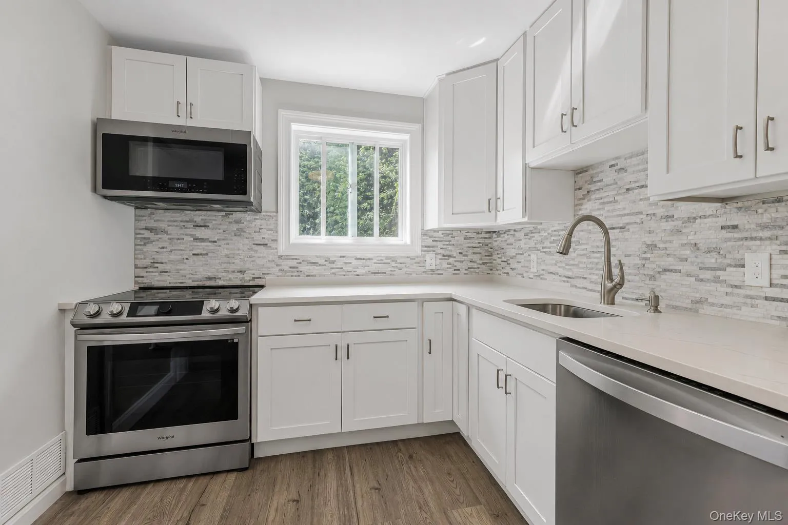 676 Scarsdale Road, Yonkers, NY, 3 Bedrooms Bedrooms, 7 Rooms Rooms,2 BathroomsBathrooms,Residential,For Rent,Scarsdale,0,1021737 676 Scarsdale Road, Yonkers, NY, 3 Bedrooms Bedrooms, 7 Rooms Rooms,2 BathroomsBathrooms,Residential,For Rent,Scarsdale,0,1021737