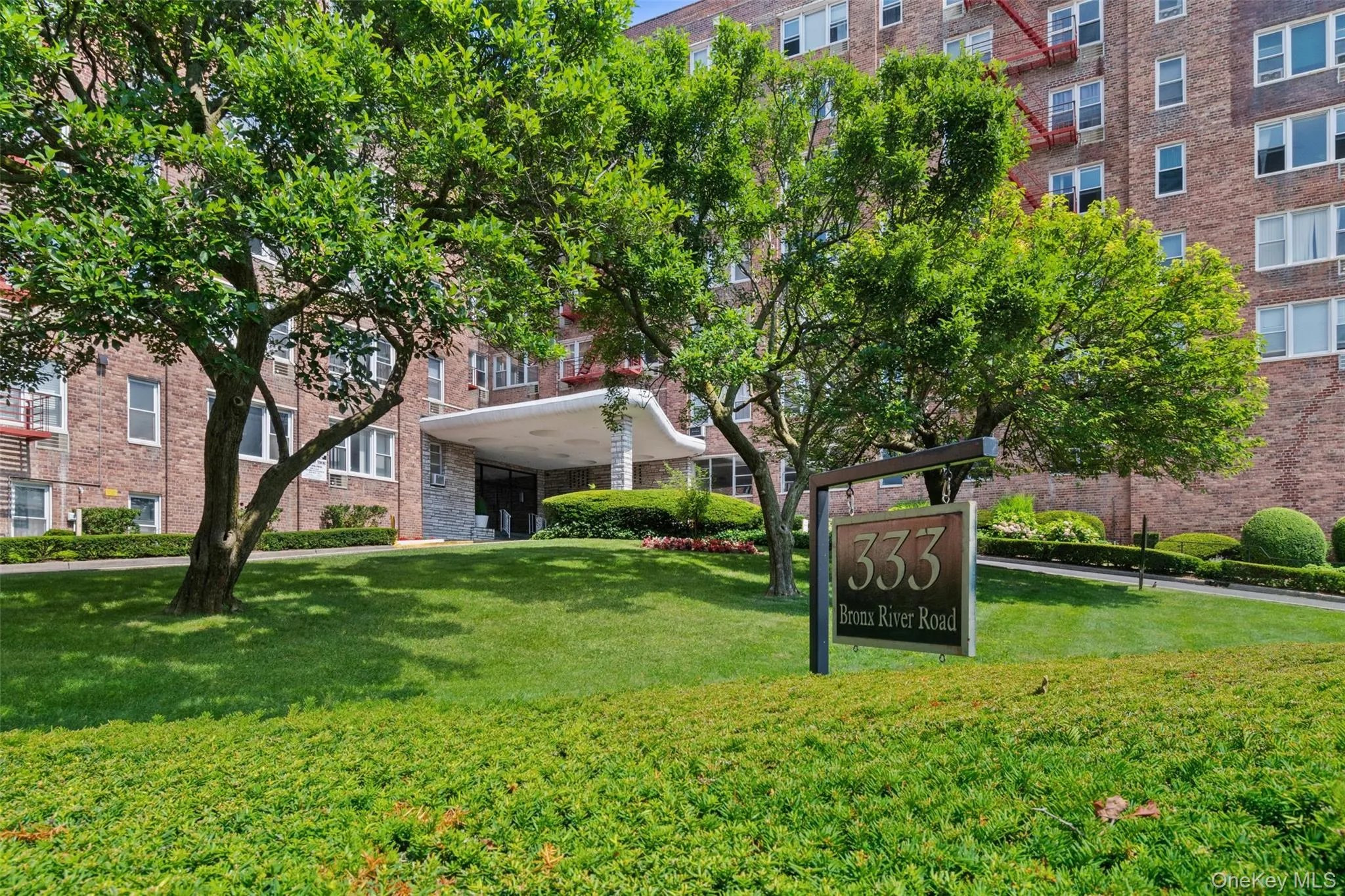 333 Bronx River Road, Yonkers, NY, 2 Bedrooms Bedrooms, 5 Rooms Rooms,1 BathroomBathrooms,Residential,For Rent,Bronx River,0,1021742 333 Bronx River Road, Yonkers, NY, 2 Bedrooms Bedrooms, 5 Rooms Rooms,1 BathroomBathrooms,Residential,For Rent,Bronx River,0,1021742