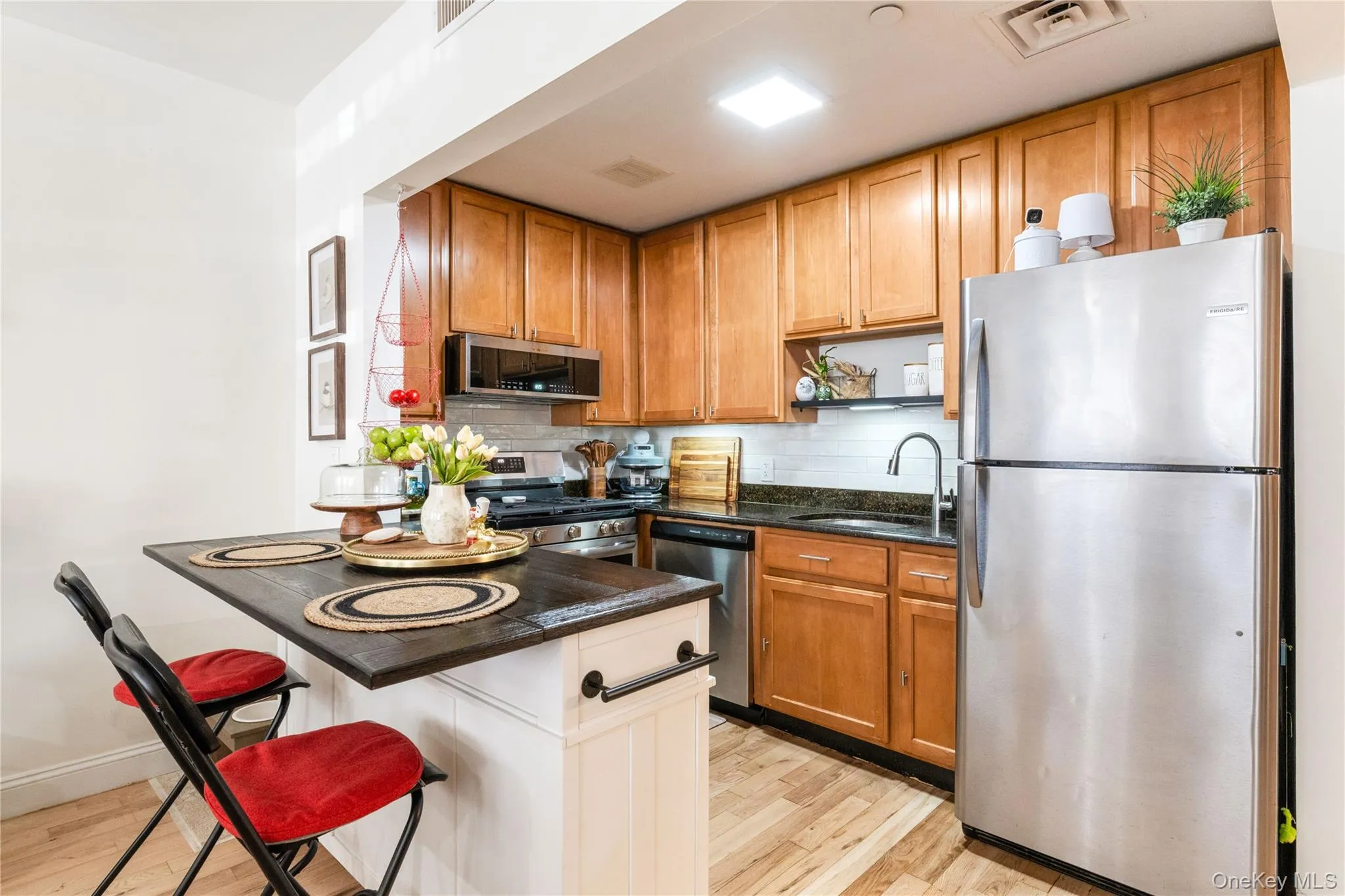 7608 69th Place, New York, NY, 2 Bedrooms Bedrooms, 4 Rooms Rooms,2 BathroomsBathrooms,Residential,For Rent,69th,0,1021743 7608 69th Place, New York, NY, 2 Bedrooms Bedrooms, 4 Rooms Rooms,2 BathroomsBathrooms,Residential,For Rent,69th,0,1021743