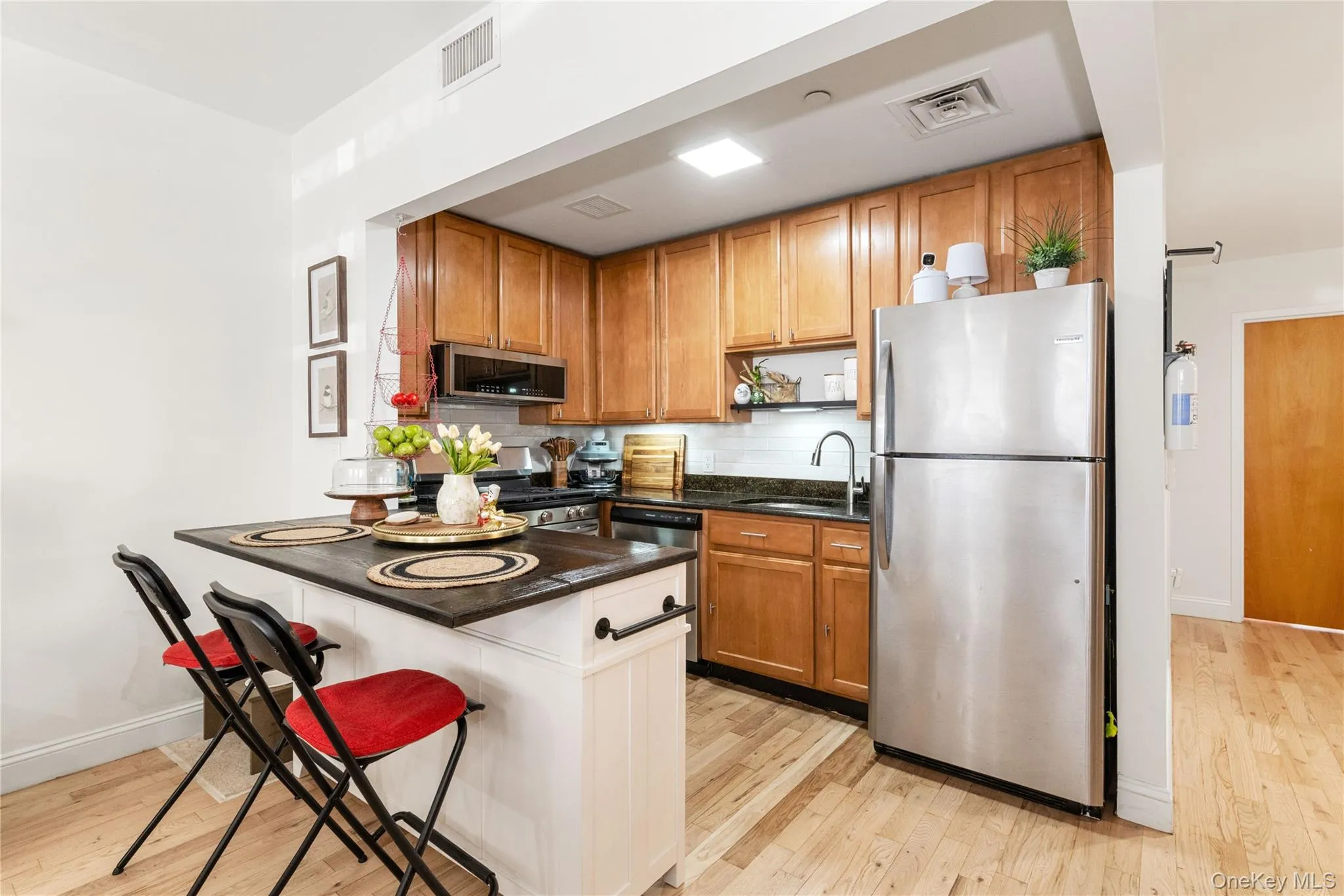 7608 69th Place, New York, NY, 2 Bedrooms Bedrooms, 4 Rooms Rooms,2 BathroomsBathrooms,Residential,For Rent,69th,0,1021743 7608 69th Place, New York, NY, 2 Bedrooms Bedrooms, 4 Rooms Rooms,2 BathroomsBathrooms,Residential,For Rent,69th,0,1021743