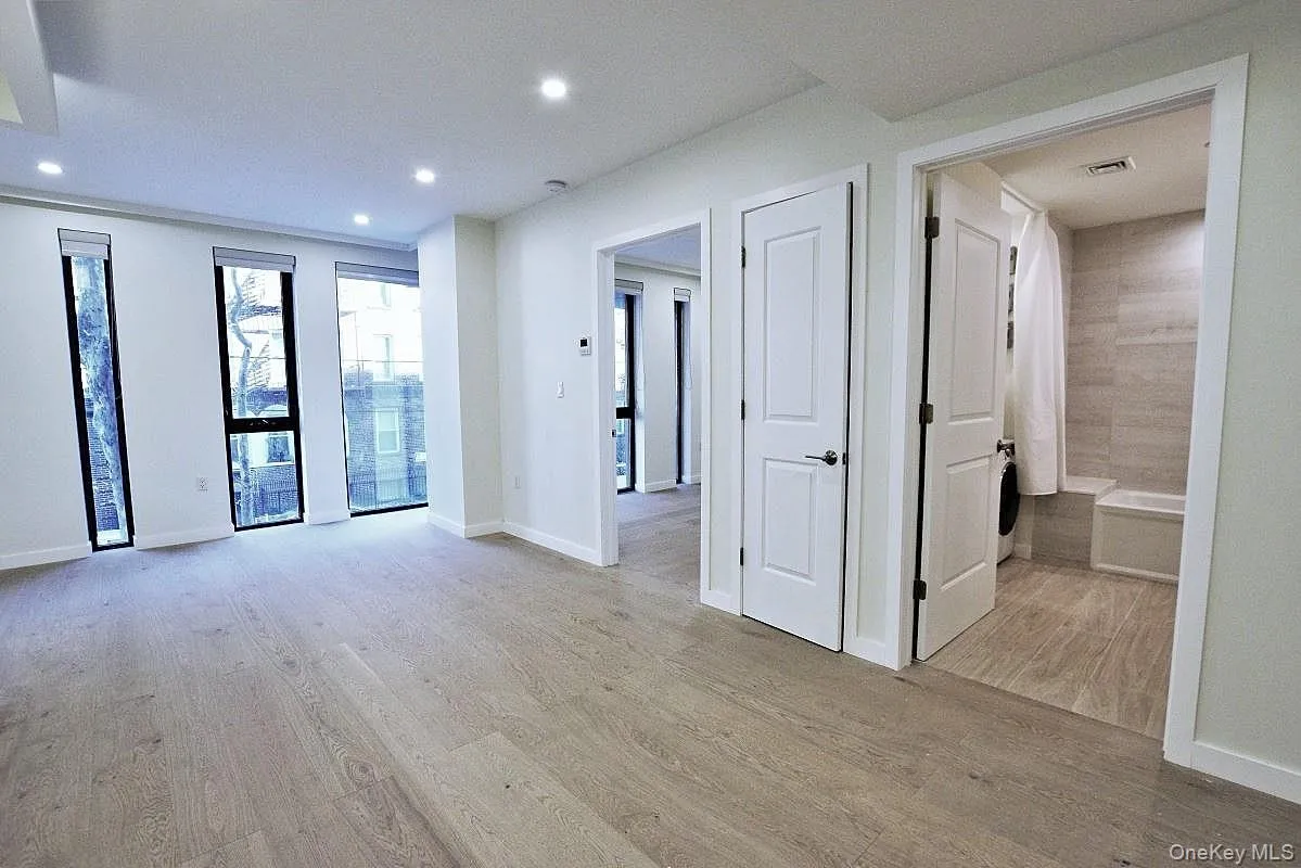 41-26 44th Street, New York, NY, 1 Bedroom Bedrooms, 3 Rooms Rooms,1 BathroomBathrooms,Residential Lease,For Rent,44th,0,1021752 41-26 44th Street, New York, NY, 1 Bedroom Bedrooms, 3 Rooms Rooms,1 BathroomBathrooms,Residential Lease,For Rent,44th,0,1021752