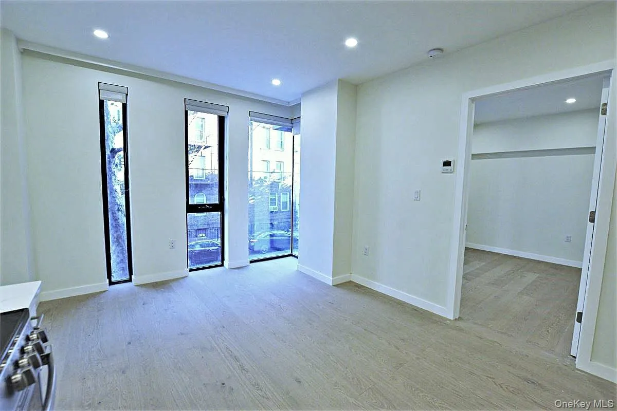 41-26 44th Street, New York, NY, 1 Bedroom Bedrooms, 3 Rooms Rooms,1 BathroomBathrooms,Residential Lease,For Rent,44th,0,1021752 41-26 44th Street, New York, NY, 1 Bedroom Bedrooms, 3 Rooms Rooms,1 BathroomBathrooms,Residential Lease,For Rent,44th,0,1021752