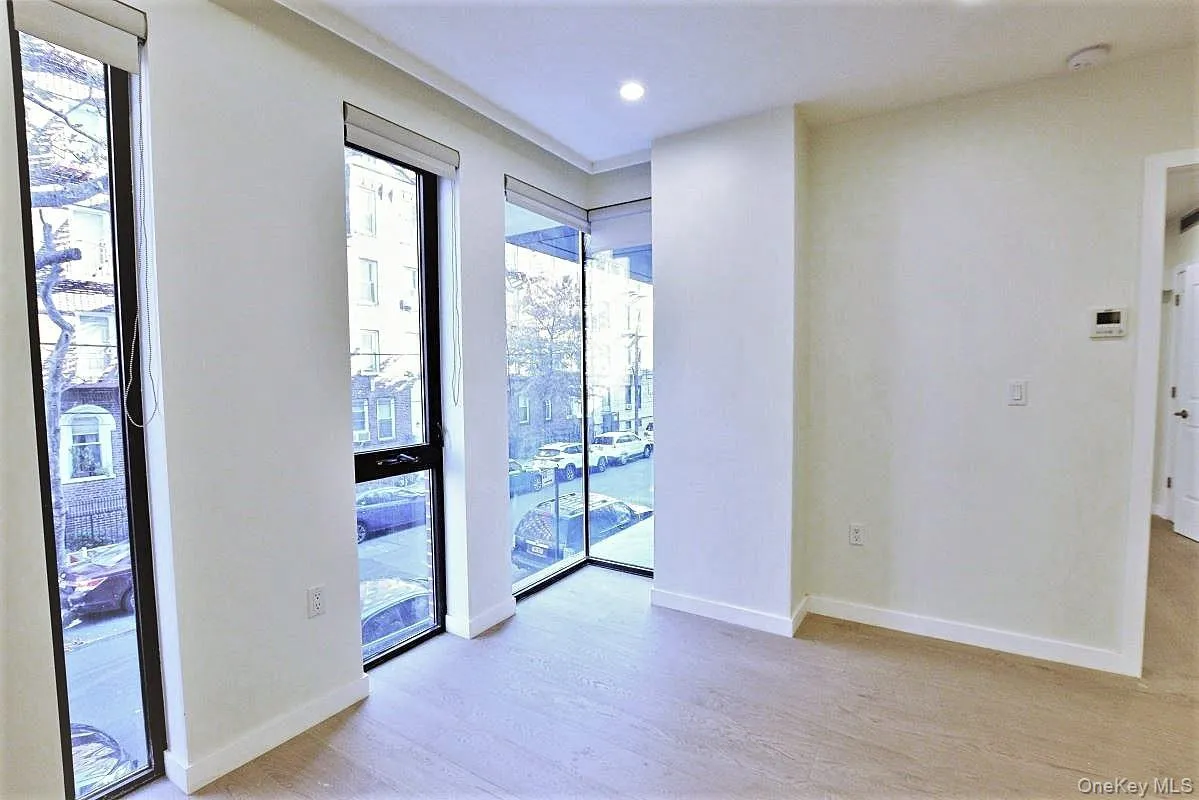 41-26 44th Street, New York, NY, 1 Bedroom Bedrooms, 3 Rooms Rooms,1 BathroomBathrooms,Residential Lease,For Rent,44th,0,1021752 41-26 44th Street, New York, NY, 1 Bedroom Bedrooms, 3 Rooms Rooms,1 BathroomBathrooms,Residential Lease,For Rent,44th,0,1021752
