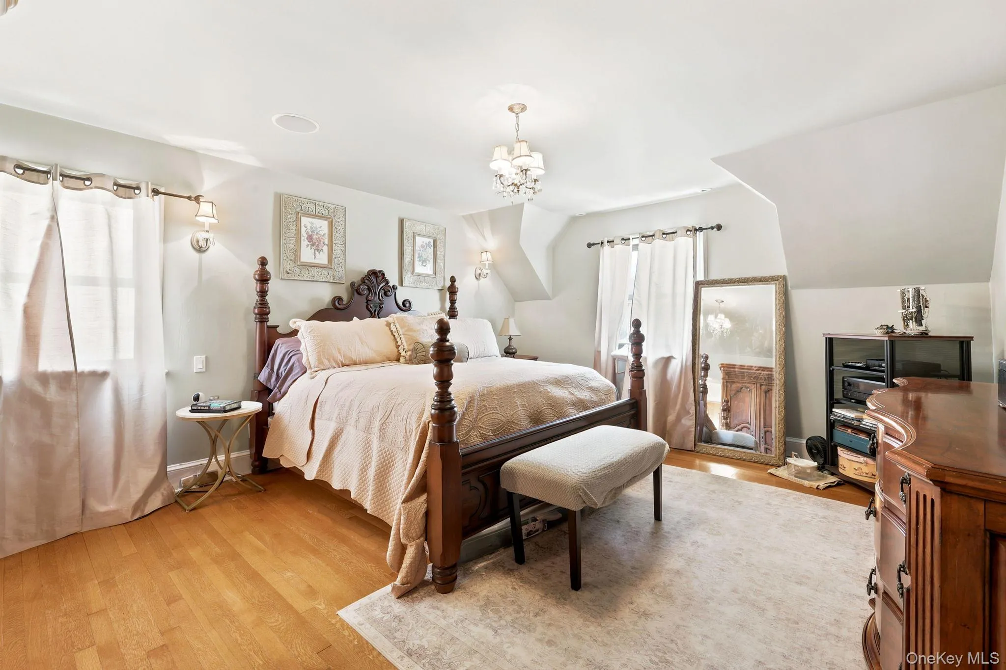 873 James Street, Pelham, NY, 4 Bedrooms Bedrooms, 9 Rooms Rooms,3 BathroomsBathrooms,Residential,For Rent,James,0,1021753 873 James Street, Pelham, NY, 4 Bedrooms Bedrooms, 9 Rooms Rooms,3 BathroomsBathrooms,Residential,For Rent,James,0,1021753