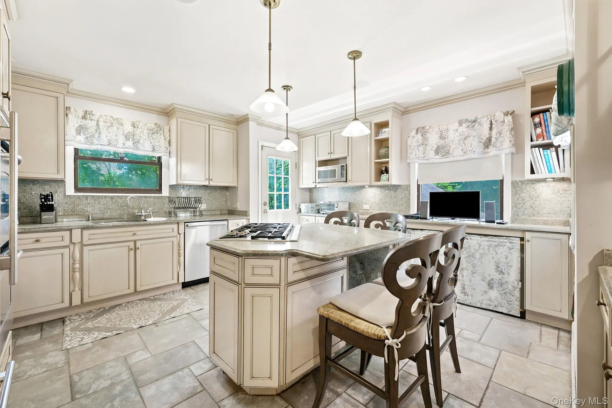 873 James Street, Pelham, NY, 4 Bedrooms Bedrooms, 9 Rooms Rooms,3 BathroomsBathrooms,Residential,For Rent,James,0,1021753 873 James Street, Pelham, NY, 4 Bedrooms Bedrooms, 9 Rooms Rooms,3 BathroomsBathrooms,Residential,For Rent,James,0,1021753