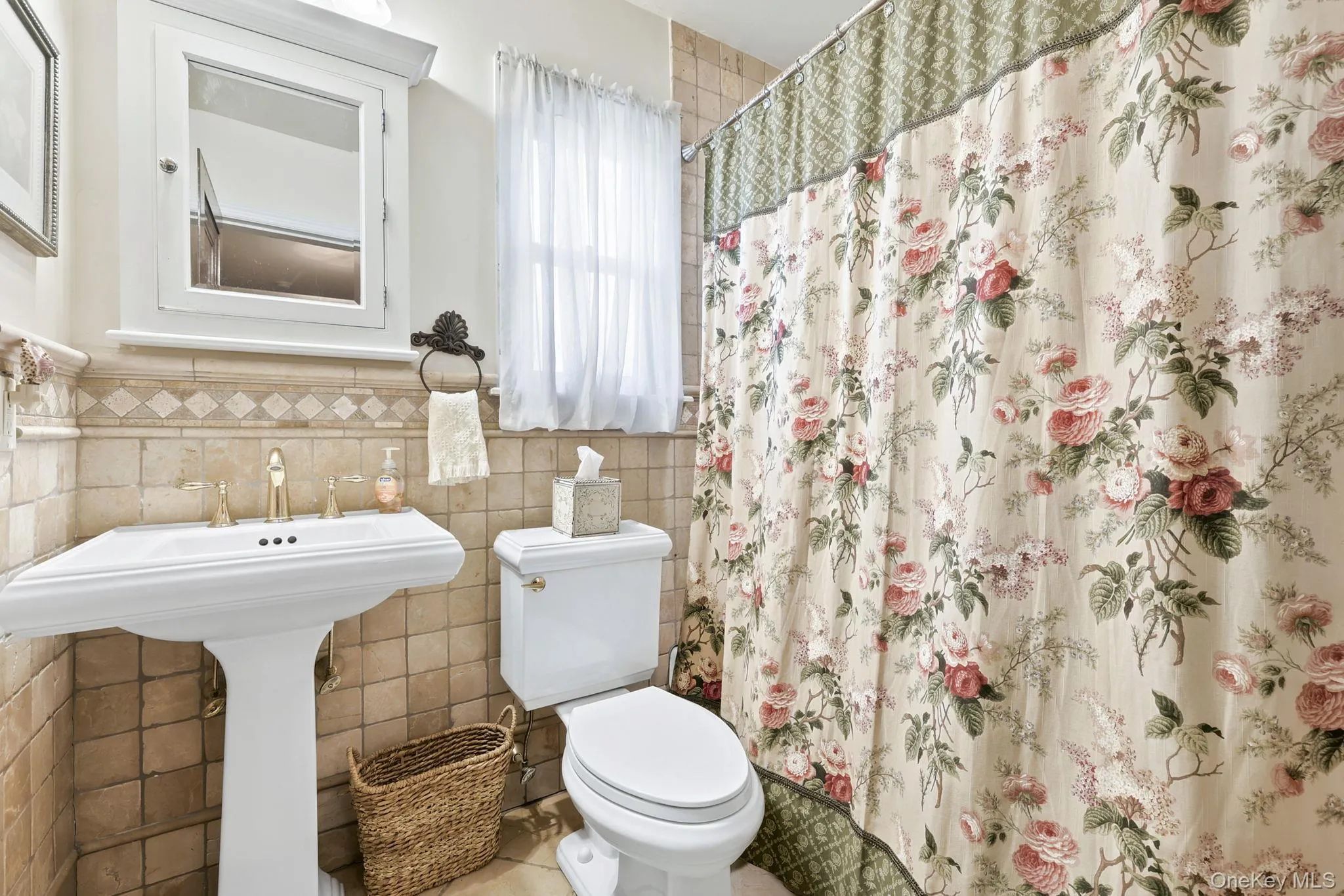 873 James Street, Pelham, NY, 4 Bedrooms Bedrooms, 9 Rooms Rooms,3 BathroomsBathrooms,Residential,For Rent,James,0,1021753 873 James Street, Pelham, NY, 4 Bedrooms Bedrooms, 9 Rooms Rooms,3 BathroomsBathrooms,Residential,For Rent,James,0,1021753