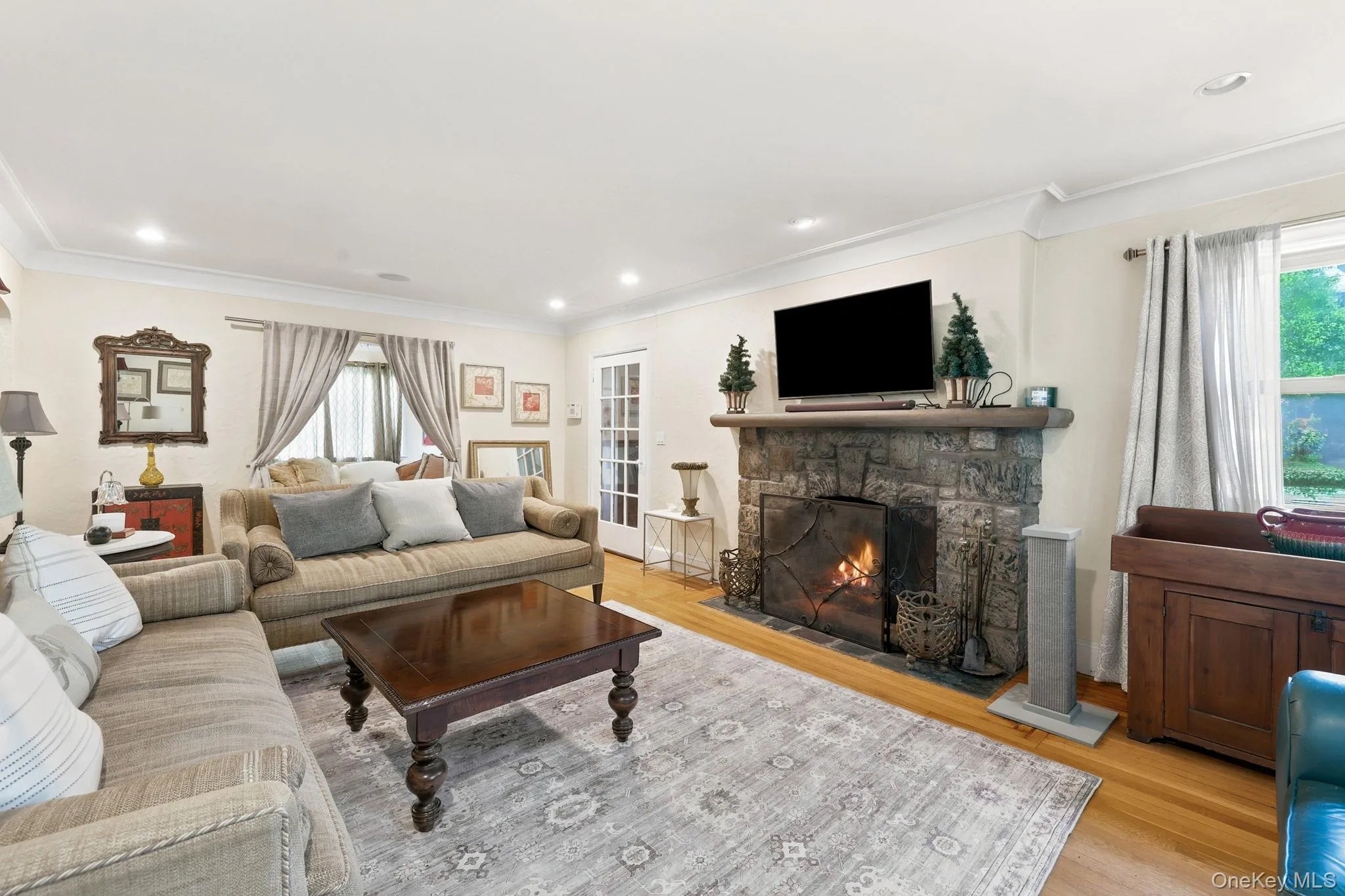 873 James Street, Pelham, NY, 4 Bedrooms Bedrooms, 9 Rooms Rooms,3 BathroomsBathrooms,Residential,For Rent,James,0,1021753 873 James Street, Pelham, NY, 4 Bedrooms Bedrooms, 9 Rooms Rooms,3 BathroomsBathrooms,Residential,For Rent,James,0,1021753