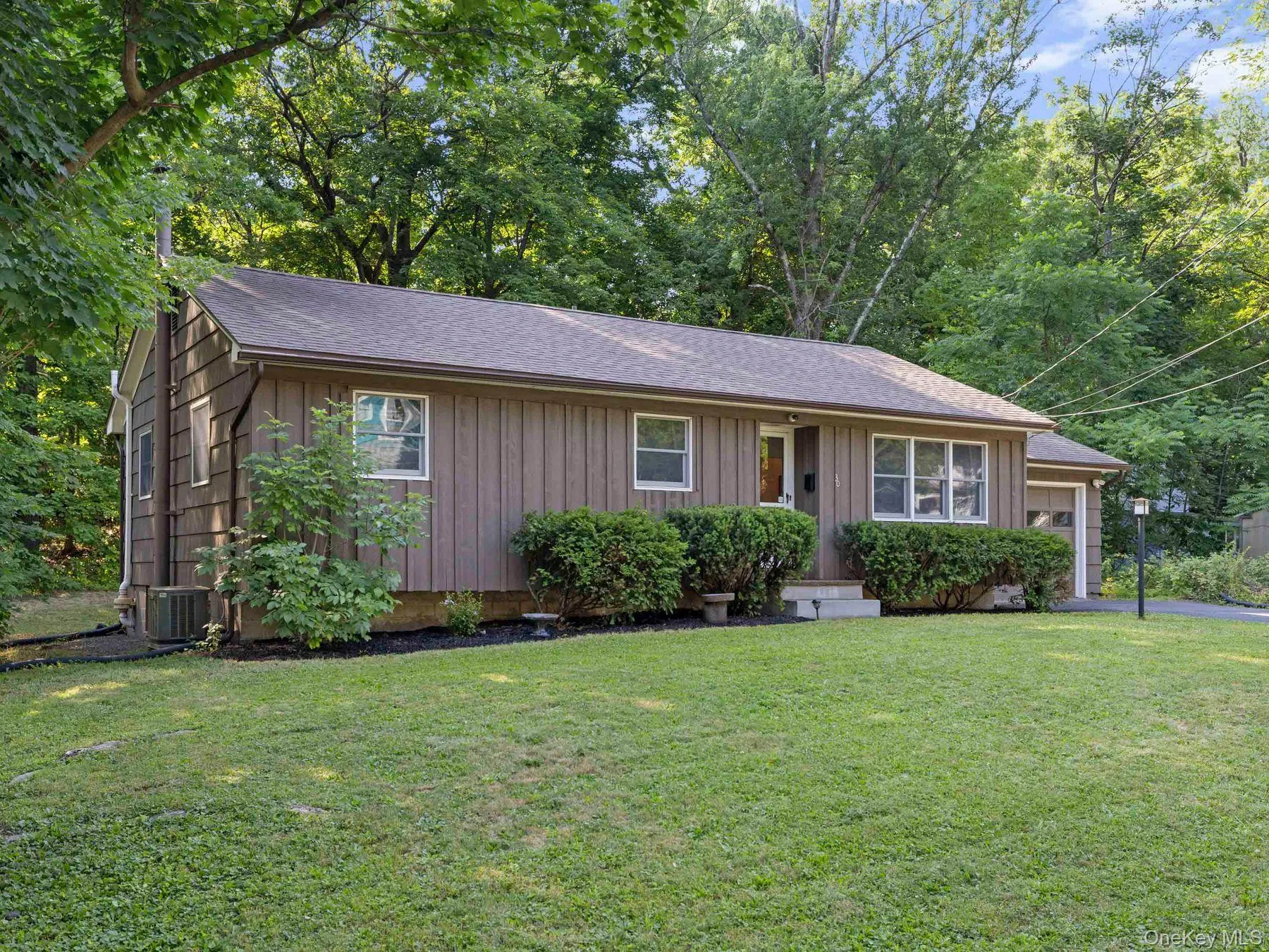 30 Prospect Street, New Paltz, NY, 3 Bedrooms Bedrooms, 7 Rooms Rooms,1 BathroomBathrooms,Residential,For Rent,Prospect,0,1021755 30 Prospect Street, New Paltz, NY, 3 Bedrooms Bedrooms, 7 Rooms Rooms,1 BathroomBathrooms,Residential,For Rent,Prospect,0,1021755