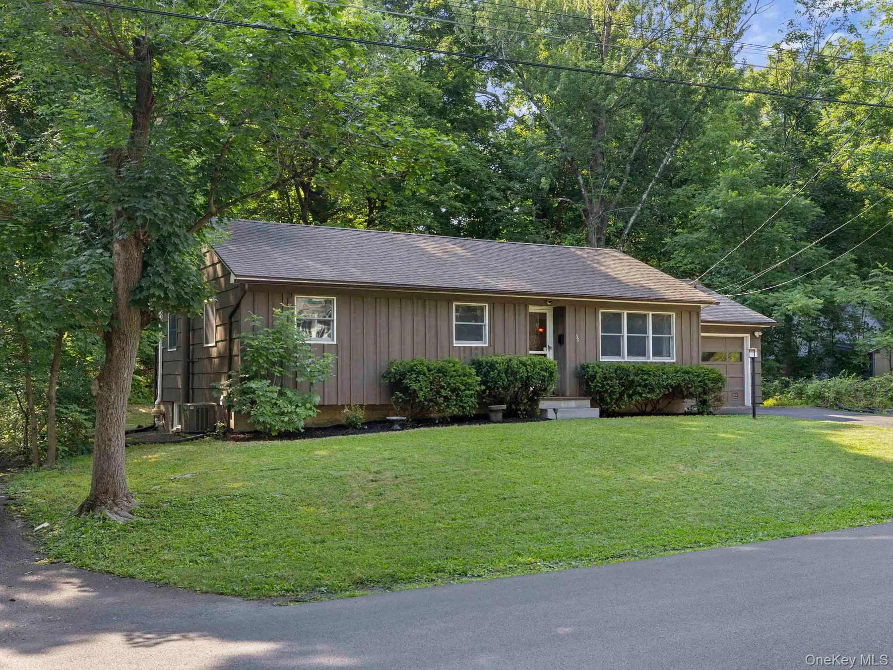 30 Prospect Street, New Paltz, NY, 3 Bedrooms Bedrooms, 7 Rooms Rooms,1 BathroomBathrooms,Residential,For Rent,Prospect,0,1021755 30 Prospect Street, New Paltz, NY, 3 Bedrooms Bedrooms, 7 Rooms Rooms,1 BathroomBathrooms,Residential,For Rent,Prospect,0,1021755
