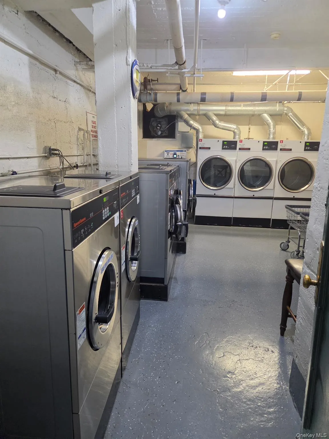 37-51 86th Street, New York, NY, 1 Bedroom Bedrooms, 4 Rooms Rooms,1 BathroomBathrooms,Residential,For Rent,86th Street,0,1021761 37-51 86th Street, New York, NY, 1 Bedroom Bedrooms, 4 Rooms Rooms,1 BathroomBathrooms,Residential,For Rent,86th Street,0,1021761