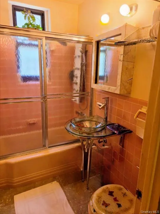 37-51 86th Street, New York, NY, 1 Bedroom Bedrooms, 4 Rooms Rooms,1 BathroomBathrooms,Residential,For Rent,86th Street,0,1021761 37-51 86th Street, New York, NY, 1 Bedroom Bedrooms, 4 Rooms Rooms,1 BathroomBathrooms,Residential,For Rent,86th Street,0,1021761
