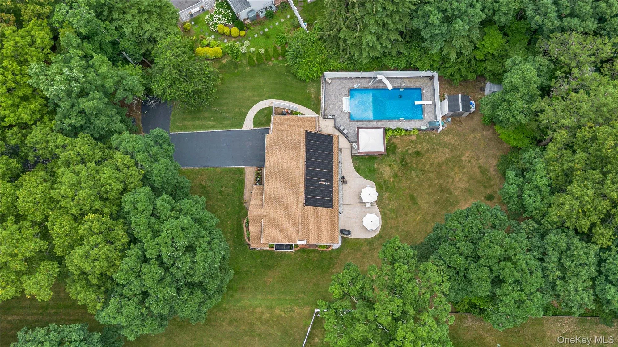 29 Wintergreen Drive, Huntington, NY, 5 Bedrooms Bedrooms, 9 Rooms Rooms,3 BathroomsBathrooms,Residential,For Rent,Wintergreen,0,1021765 29 Wintergreen Drive, Huntington, NY, 5 Bedrooms Bedrooms, 9 Rooms Rooms,3 BathroomsBathrooms,Residential,For Rent,Wintergreen,0,1021765