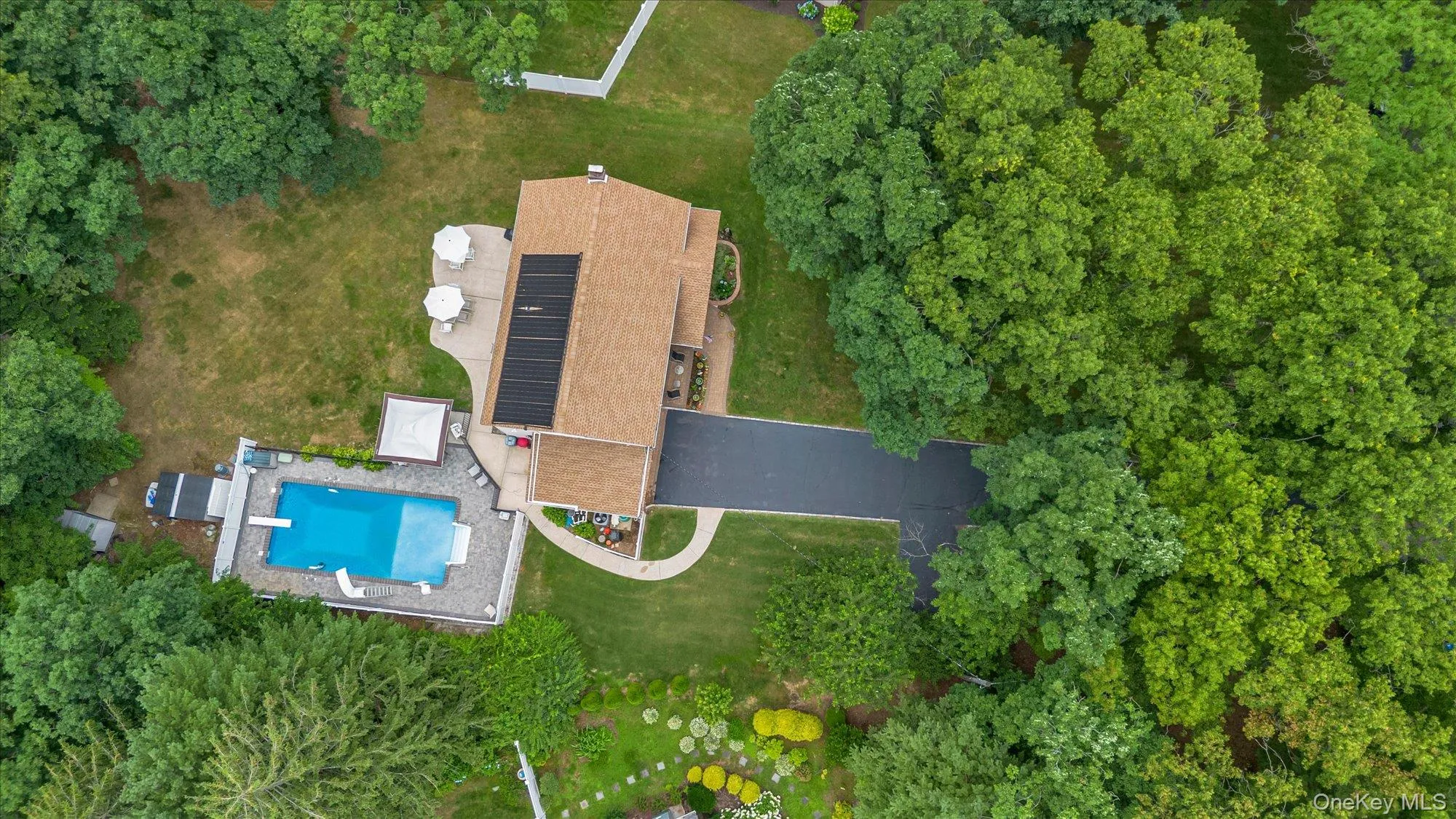 29 Wintergreen Drive, Huntington, NY, 5 Bedrooms Bedrooms, 9 Rooms Rooms,3 BathroomsBathrooms,Residential,For Rent,Wintergreen,0,1021765 29 Wintergreen Drive, Huntington, NY, 5 Bedrooms Bedrooms, 9 Rooms Rooms,3 BathroomsBathrooms,Residential,For Rent,Wintergreen,0,1021765