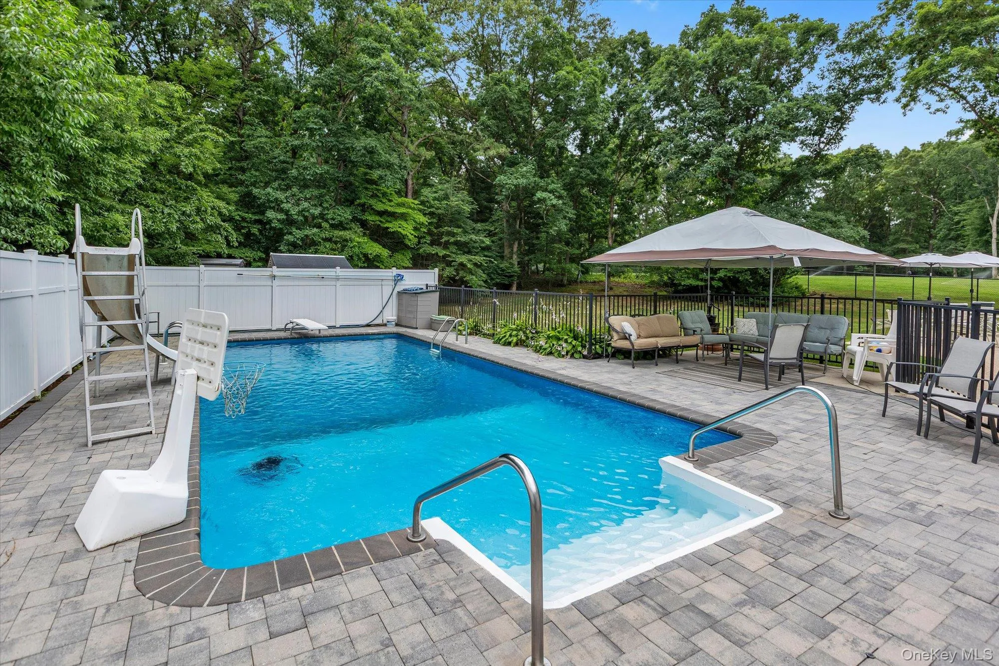 29 Wintergreen Drive, Huntington, NY, 5 Bedrooms Bedrooms, 9 Rooms Rooms,3 BathroomsBathrooms,Residential,For Rent,Wintergreen,0,1021765 29 Wintergreen Drive, Huntington, NY, 5 Bedrooms Bedrooms, 9 Rooms Rooms,3 BathroomsBathrooms,Residential,For Rent,Wintergreen,0,1021765