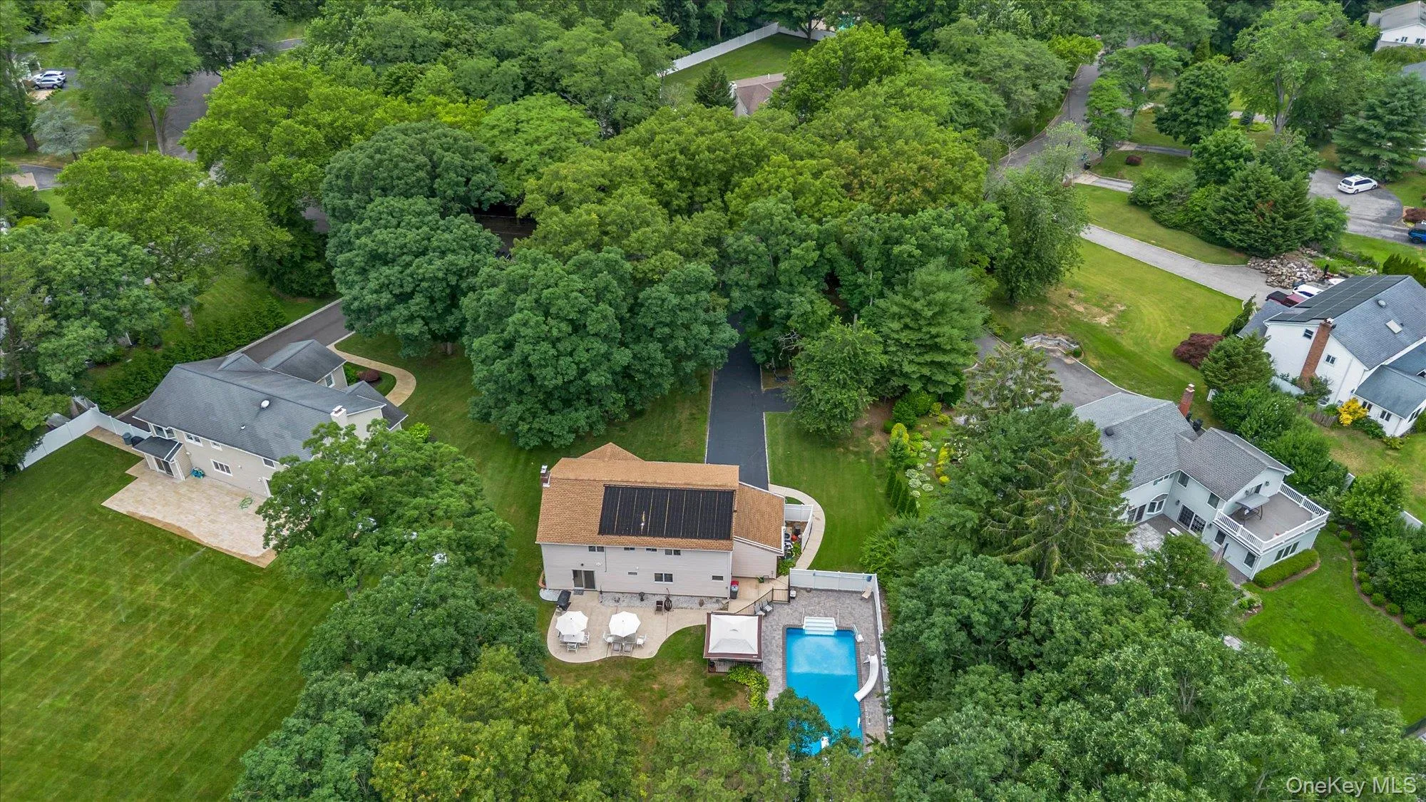 29 Wintergreen Drive, Huntington, NY, 5 Bedrooms Bedrooms, 9 Rooms Rooms,3 BathroomsBathrooms,Residential,For Rent,Wintergreen,0,1021765 29 Wintergreen Drive, Huntington, NY, 5 Bedrooms Bedrooms, 9 Rooms Rooms,3 BathroomsBathrooms,Residential,For Rent,Wintergreen,0,1021765