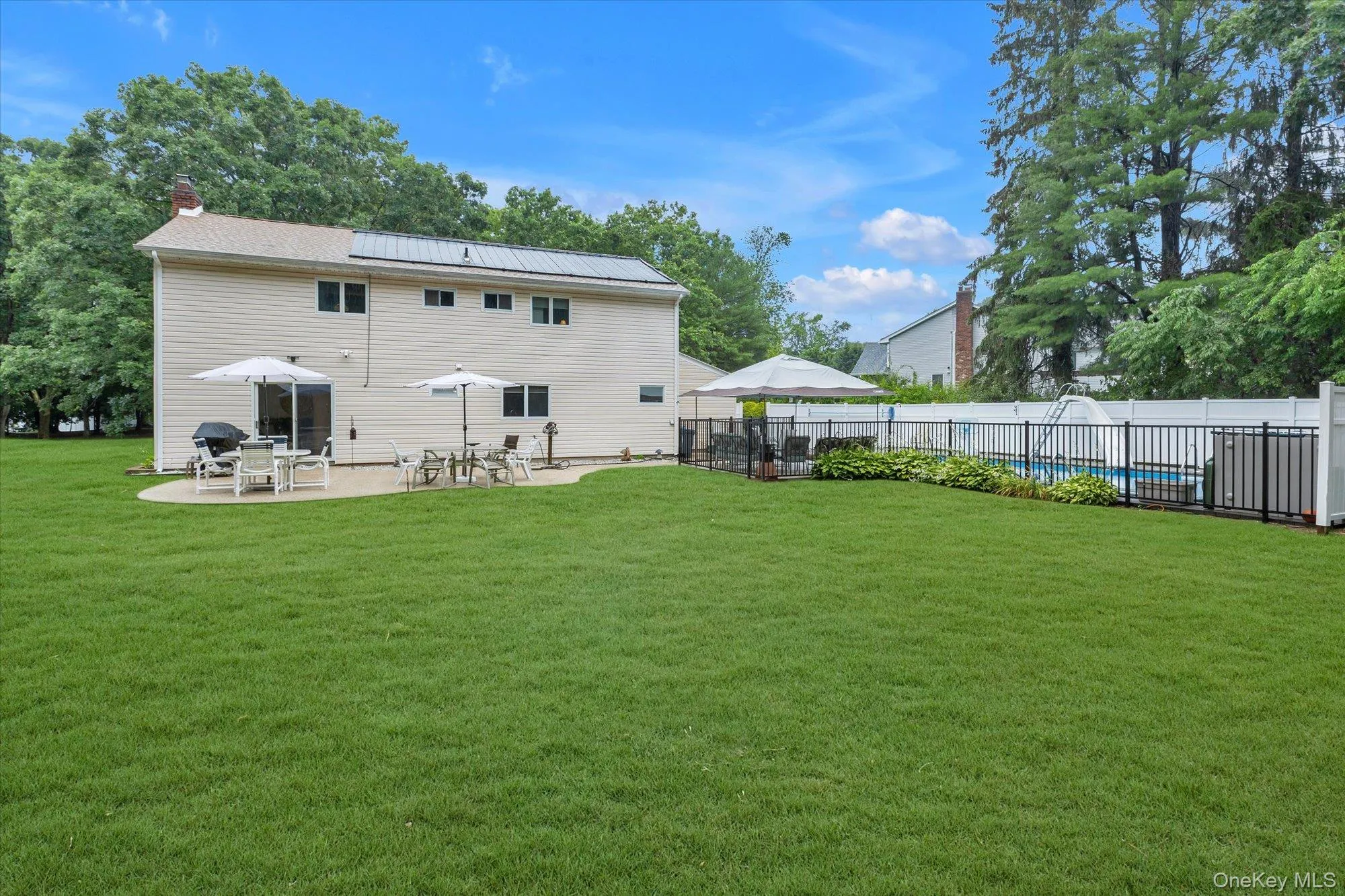 29 Wintergreen Drive, Huntington, NY, 5 Bedrooms Bedrooms, 9 Rooms Rooms,3 BathroomsBathrooms,Residential,For Rent,Wintergreen,0,1021765 29 Wintergreen Drive, Huntington, NY, 5 Bedrooms Bedrooms, 9 Rooms Rooms,3 BathroomsBathrooms,Residential,For Rent,Wintergreen,0,1021765