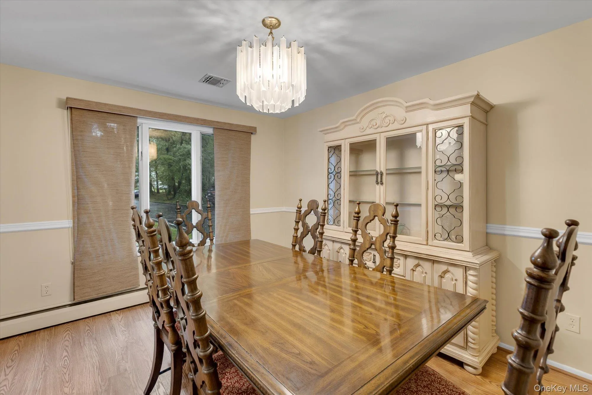 29 Wintergreen Drive, Huntington, NY, 5 Bedrooms Bedrooms, 9 Rooms Rooms,3 BathroomsBathrooms,Residential,For Rent,Wintergreen,0,1021765 29 Wintergreen Drive, Huntington, NY, 5 Bedrooms Bedrooms, 9 Rooms Rooms,3 BathroomsBathrooms,Residential,For Rent,Wintergreen,0,1021765