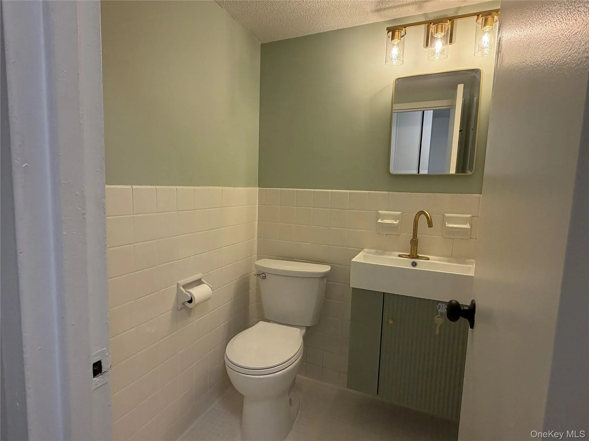 290 232nd Street, New York, NY, 3 Bedrooms Bedrooms, 7 Rooms Rooms,1 BathroomBathrooms,Residential,For Rent,232nd,0,1021766 290 232nd Street, New York, NY, 3 Bedrooms Bedrooms, 7 Rooms Rooms,1 BathroomBathrooms,Residential,For Rent,232nd,0,1021766