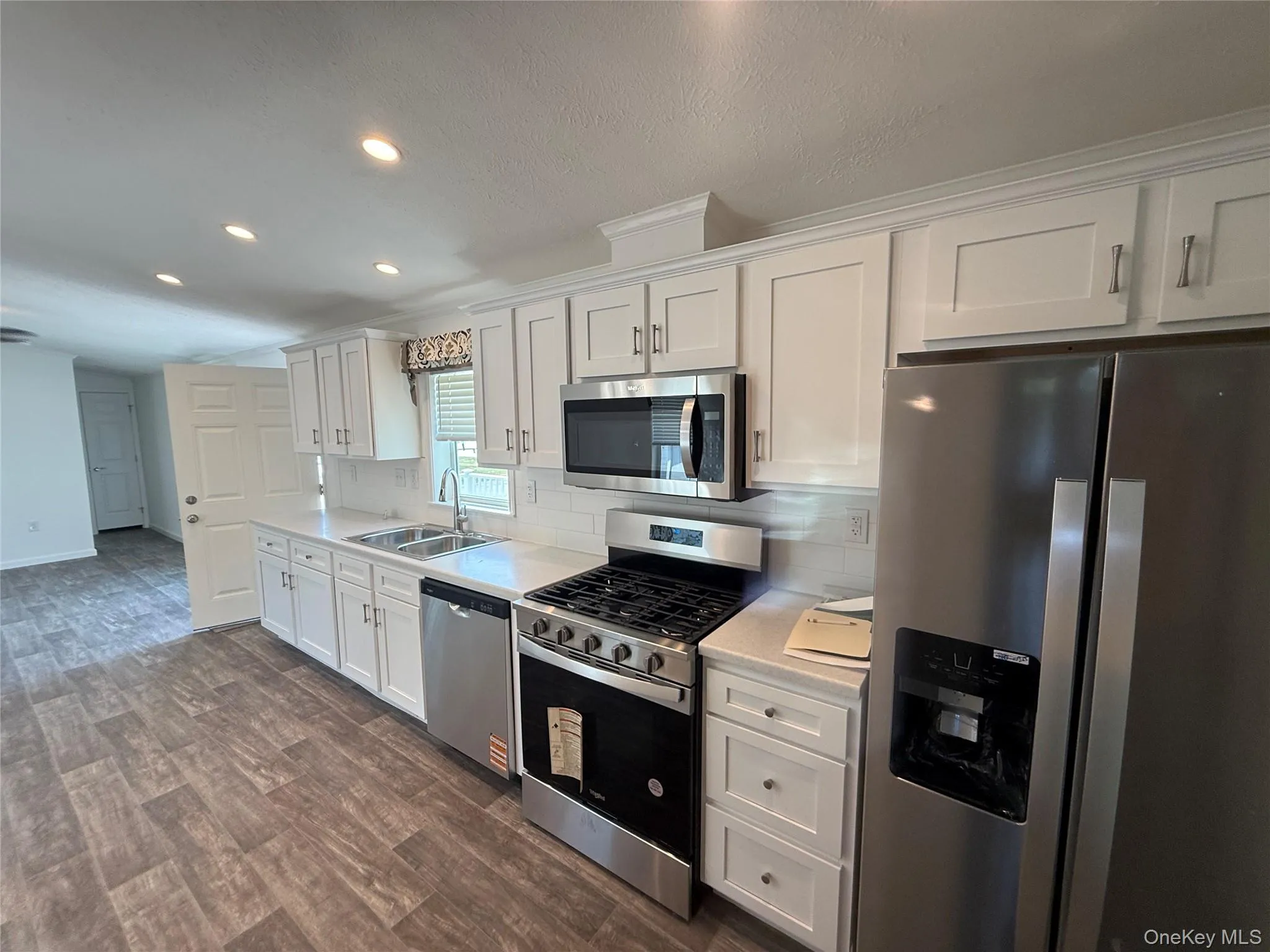 412 4TH Avenue, Middletown, NY, 2 Bedrooms Bedrooms, 6 Rooms Rooms,2 BathroomsBathrooms,Residential,For Rent,4TH,0,1021767 412 4TH Avenue, Middletown, NY, 2 Bedrooms Bedrooms, 6 Rooms Rooms,2 BathroomsBathrooms,Residential,For Rent,4TH,0,1021767