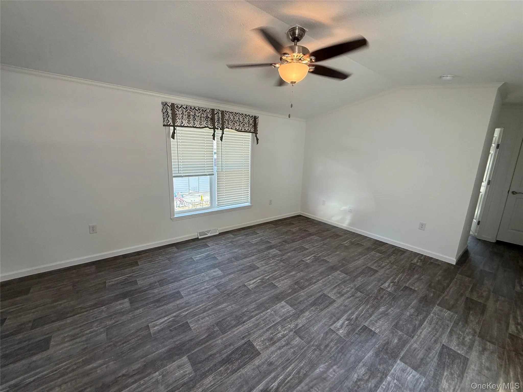 412 4TH Avenue, Middletown, NY, 2 Bedrooms Bedrooms, 6 Rooms Rooms,2 BathroomsBathrooms,Residential,For Rent,4TH,0,1021767 412 4TH Avenue, Middletown, NY, 2 Bedrooms Bedrooms, 6 Rooms Rooms,2 BathroomsBathrooms,Residential,For Rent,4TH,0,1021767
