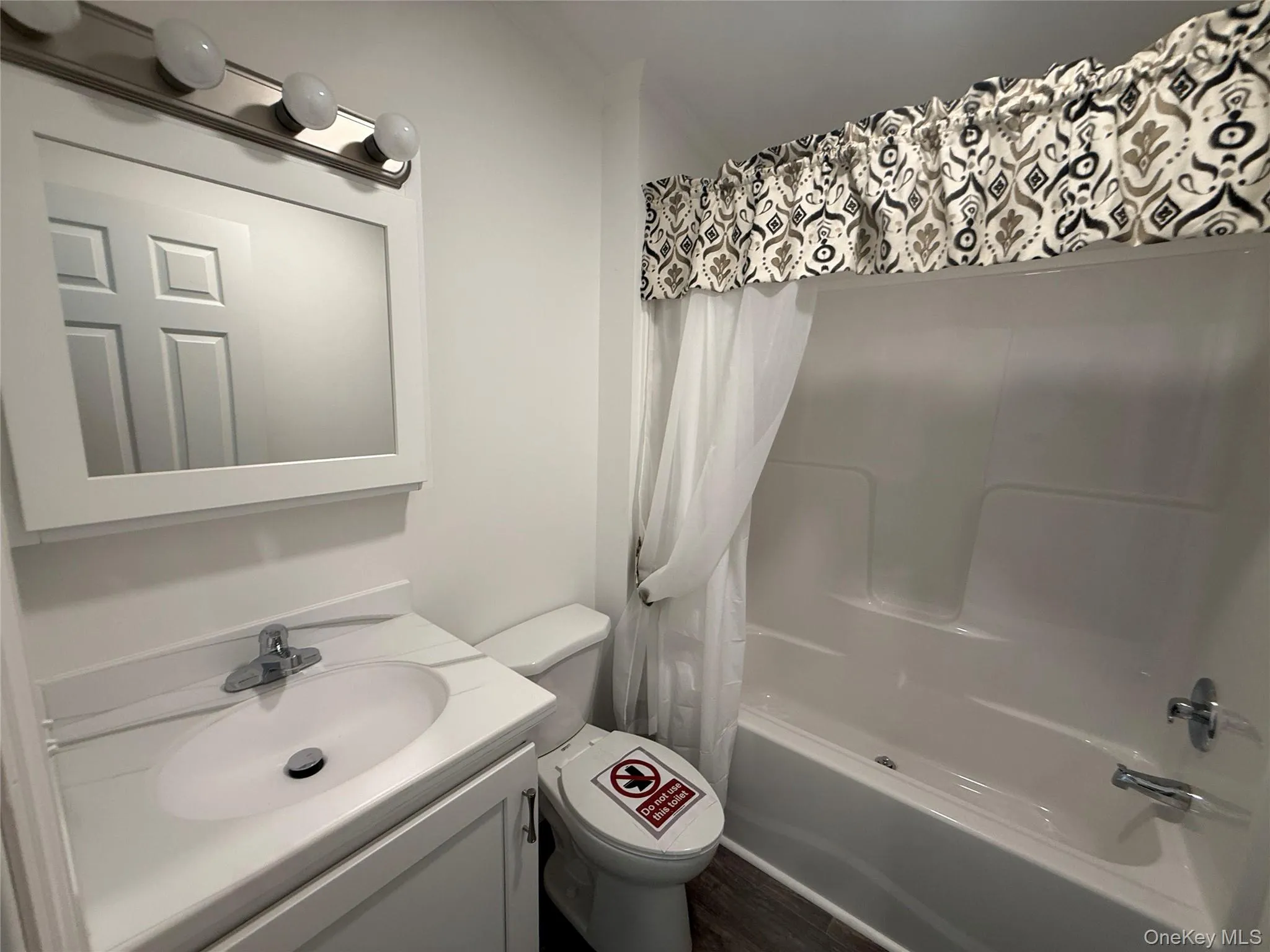 412 4TH Avenue, Middletown, NY, 2 Bedrooms Bedrooms, 6 Rooms Rooms,2 BathroomsBathrooms,Residential,For Rent,4TH,0,1021767 412 4TH Avenue, Middletown, NY, 2 Bedrooms Bedrooms, 6 Rooms Rooms,2 BathroomsBathrooms,Residential,For Rent,4TH,0,1021767