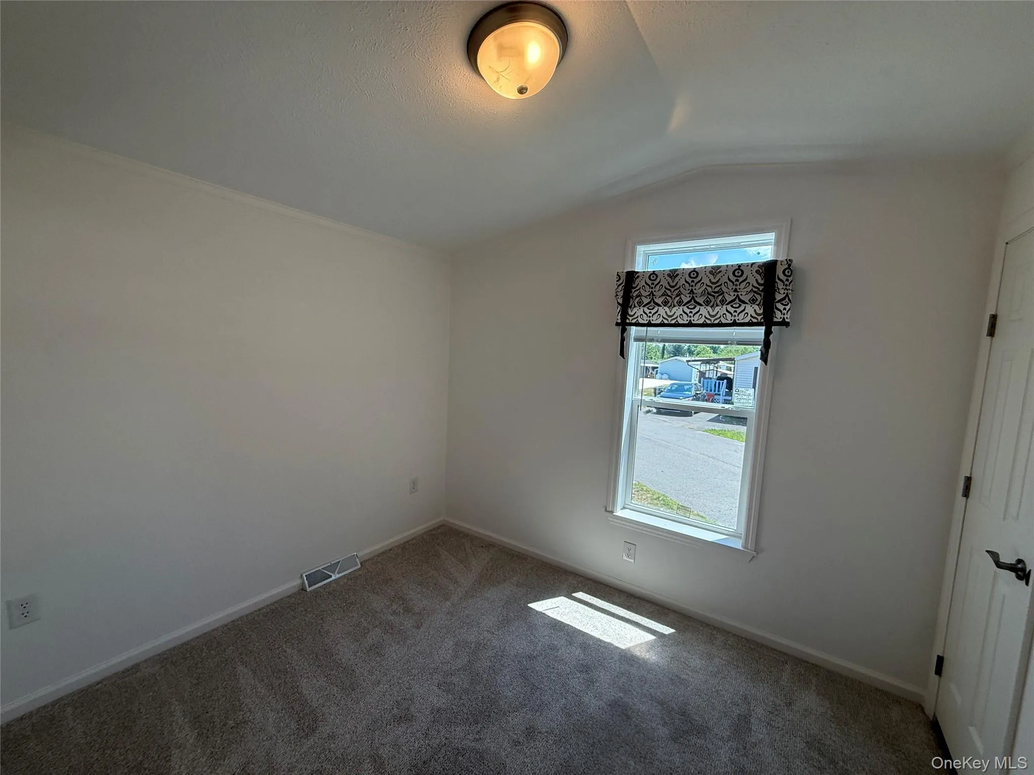 412 4TH Avenue, Middletown, NY, 2 Bedrooms Bedrooms, 6 Rooms Rooms,2 BathroomsBathrooms,Residential,For Rent,4TH,0,1021767 412 4TH Avenue, Middletown, NY, 2 Bedrooms Bedrooms, 6 Rooms Rooms,2 BathroomsBathrooms,Residential,For Rent,4TH,0,1021767