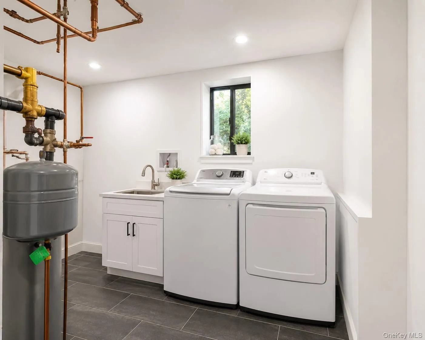 63 Dixon Road, Carmel, NY, 3 Bedrooms Bedrooms, 7 Rooms Rooms,1 BathroomBathrooms,Residential,For Rent,Dixon,0,1021773 63 Dixon Road, Carmel, NY, 3 Bedrooms Bedrooms, 7 Rooms Rooms,1 BathroomBathrooms,Residential,For Rent,Dixon,0,1021773