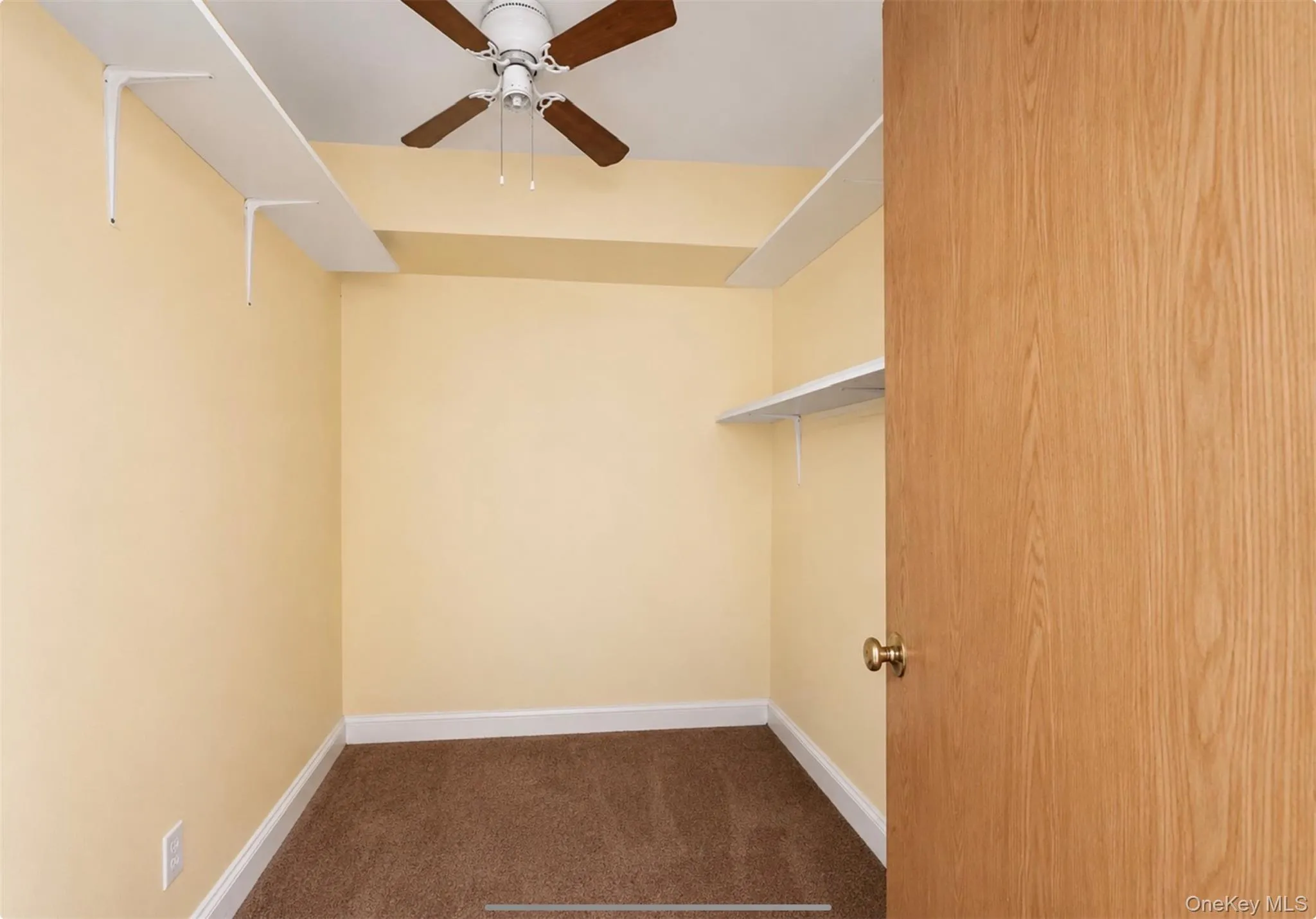 Office in auxiliary apt Office in auxiliary apt