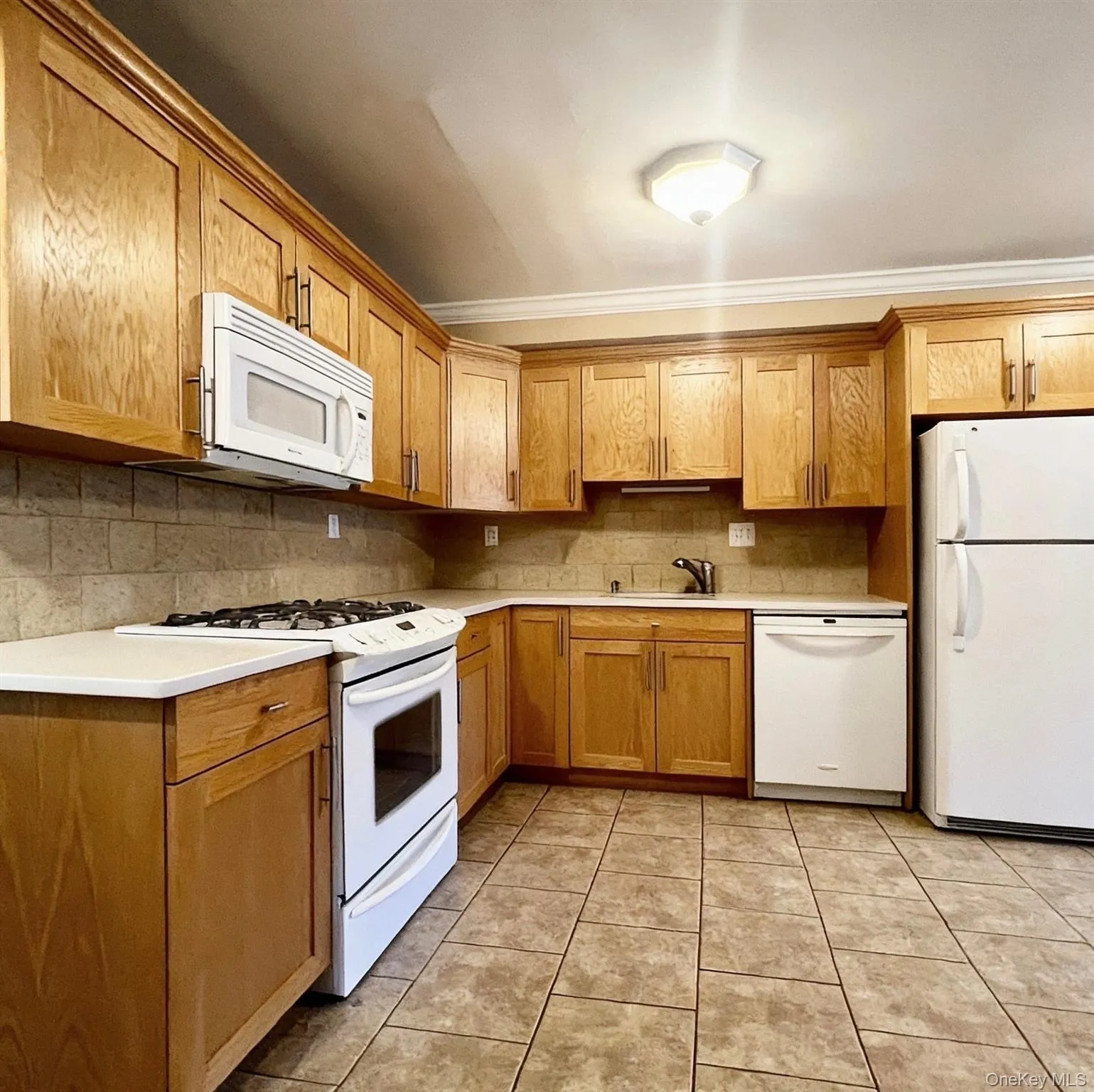 21 Vailshire Circle, Clarkstown, NY, 3 Bedrooms Bedrooms, 7 Rooms Rooms,2 BathroomsBathrooms,Residential,For Rent,Vailshire,0,1021774 21 Vailshire Circle, Clarkstown, NY, 3 Bedrooms Bedrooms, 7 Rooms Rooms,2 BathroomsBathrooms,Residential,For Rent,Vailshire,0,1021774