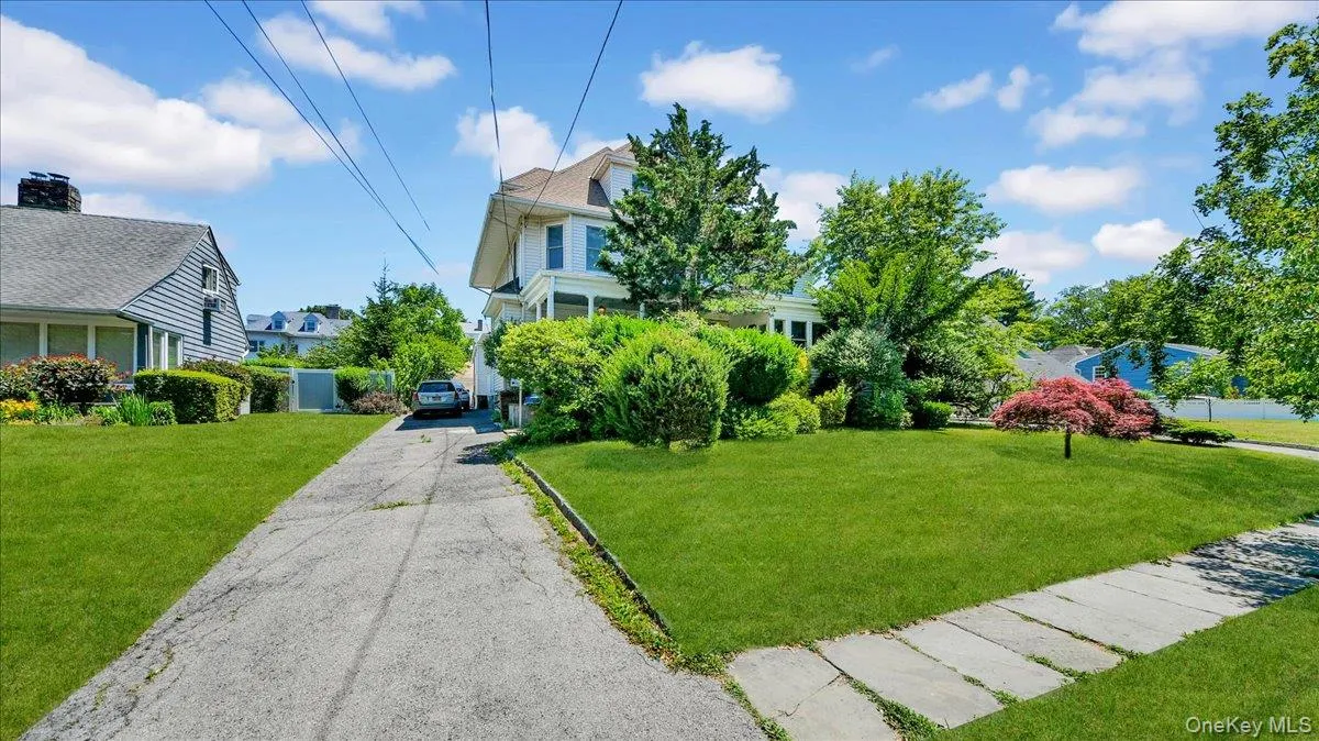 228 Weyman Avenue, New Rochelle, NY, 7 Bedrooms Bedrooms, 11 Rooms Rooms,4 BathroomsBathrooms,Residential,For Rent,Weyman,0,1021776 228 Weyman Avenue, New Rochelle, NY, 7 Bedrooms Bedrooms, 11 Rooms Rooms,4 BathroomsBathrooms,Residential,For Rent,Weyman,0,1021776