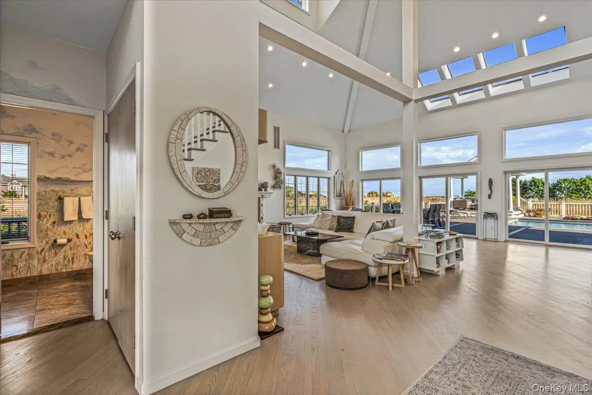 13 Bay Meadow, Southampton, NY, 4 Bedrooms Bedrooms, 16 Rooms Rooms,4 BathroomsBathrooms,Residential Lease,For Rent,Bay Meadow,0,1021777 13 Bay Meadow, Southampton, NY, 4 Bedrooms Bedrooms, 16 Rooms Rooms,4 BathroomsBathrooms,Residential Lease,For Rent,Bay Meadow,0,1021777