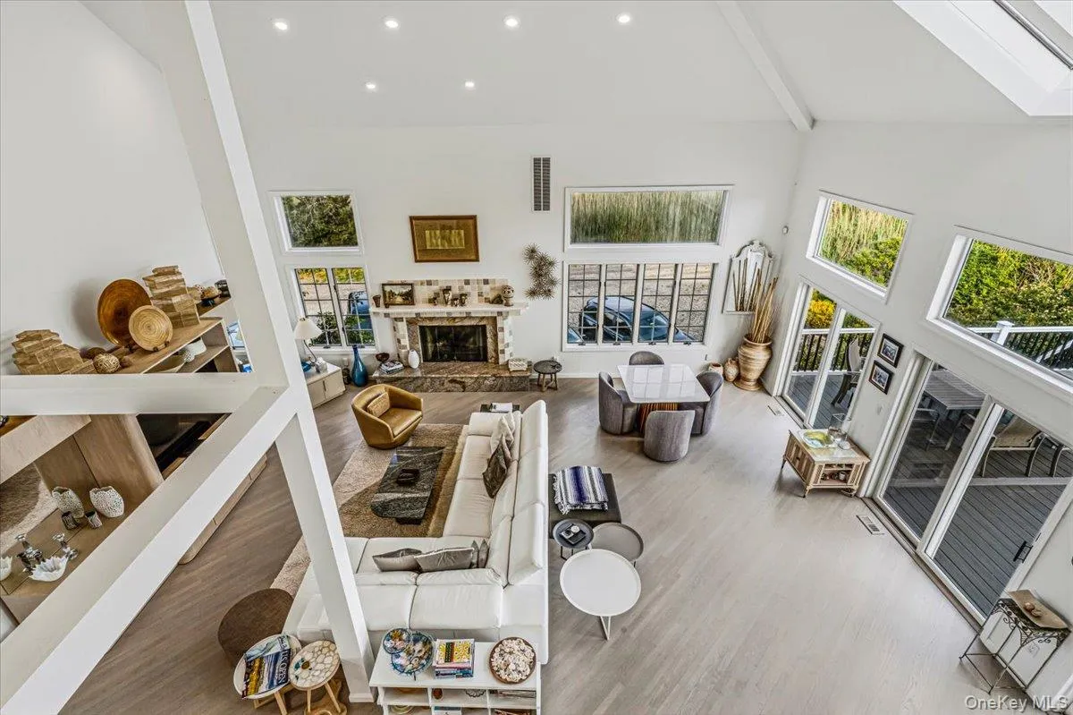 13 Bay Meadow, Southampton, NY, 4 Bedrooms Bedrooms, 16 Rooms Rooms,4 BathroomsBathrooms,Residential Lease,For Rent,Bay Meadow,0,1021777 13 Bay Meadow, Southampton, NY, 4 Bedrooms Bedrooms, 16 Rooms Rooms,4 BathroomsBathrooms,Residential Lease,For Rent,Bay Meadow,0,1021777