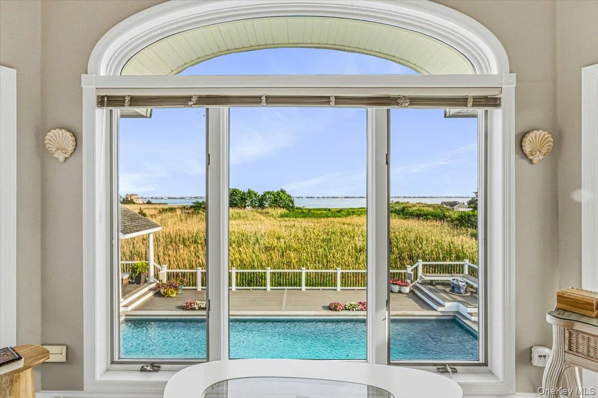 13 Bay Meadow, Southampton, NY, 4 Bedrooms Bedrooms, 16 Rooms Rooms,4 BathroomsBathrooms,Residential Lease,For Rent,Bay Meadow,0,1021777 13 Bay Meadow, Southampton, NY, 4 Bedrooms Bedrooms, 16 Rooms Rooms,4 BathroomsBathrooms,Residential Lease,For Rent,Bay Meadow,0,1021777
