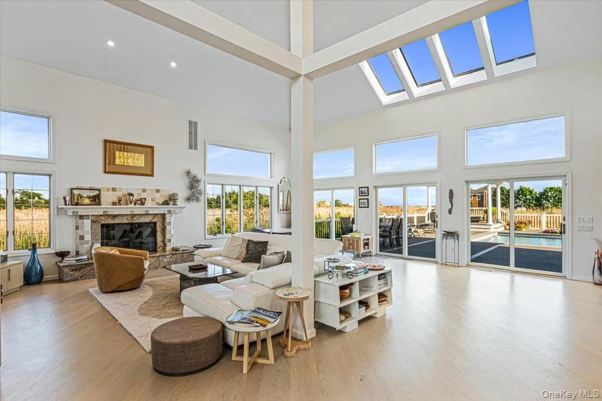 13 Bay Meadow, Southampton, NY, 4 Bedrooms Bedrooms, 16 Rooms Rooms,4 BathroomsBathrooms,Residential Lease,For Rent,Bay Meadow,0,1021777 13 Bay Meadow, Southampton, NY, 4 Bedrooms Bedrooms, 16 Rooms Rooms,4 BathroomsBathrooms,Residential Lease,For Rent,Bay Meadow,0,1021777