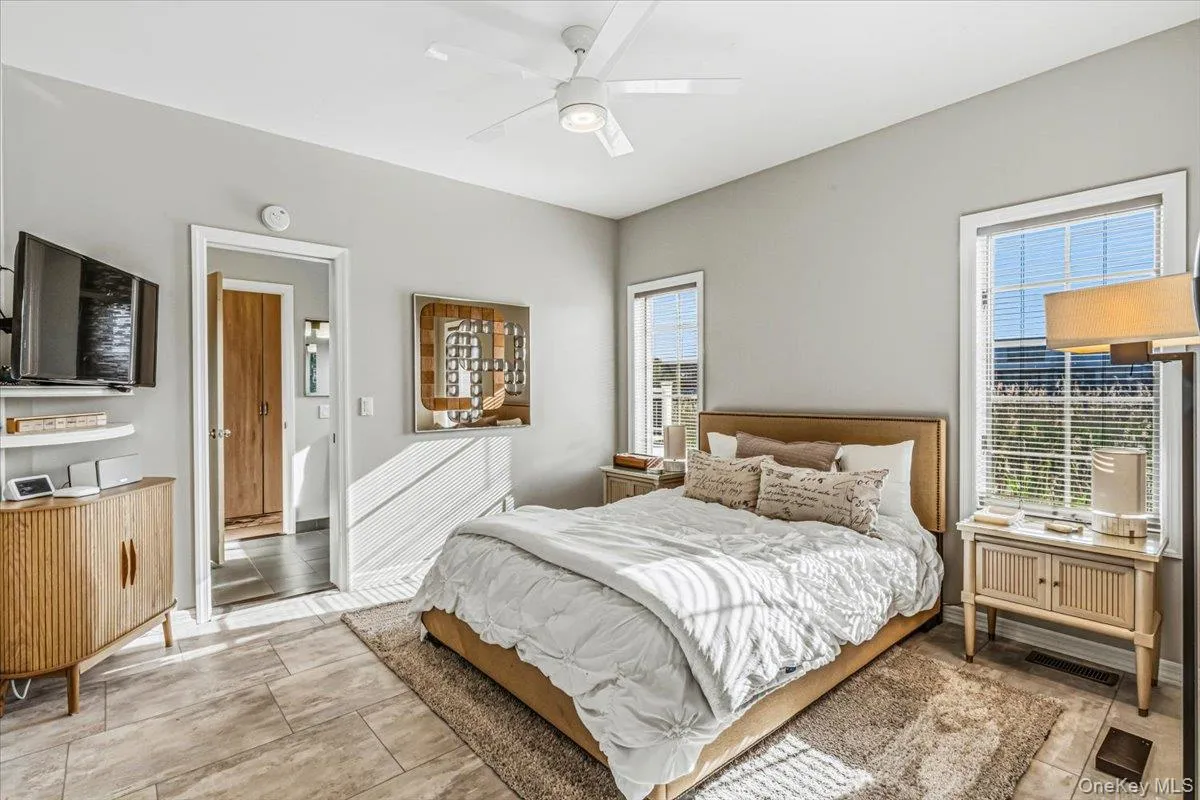 13 Bay Meadow, Southampton, NY, 4 Bedrooms Bedrooms, 16 Rooms Rooms,4 BathroomsBathrooms,Residential Lease,For Rent,Bay Meadow,0,1021777 13 Bay Meadow, Southampton, NY, 4 Bedrooms Bedrooms, 16 Rooms Rooms,4 BathroomsBathrooms,Residential Lease,For Rent,Bay Meadow,0,1021777