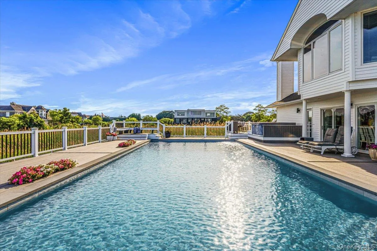 13 Bay Meadow, Southampton, NY, 4 Bedrooms Bedrooms, 16 Rooms Rooms,4 BathroomsBathrooms,Residential Lease,For Rent,Bay Meadow,0,1021777 13 Bay Meadow, Southampton, NY, 4 Bedrooms Bedrooms, 16 Rooms Rooms,4 BathroomsBathrooms,Residential Lease,For Rent,Bay Meadow,0,1021777