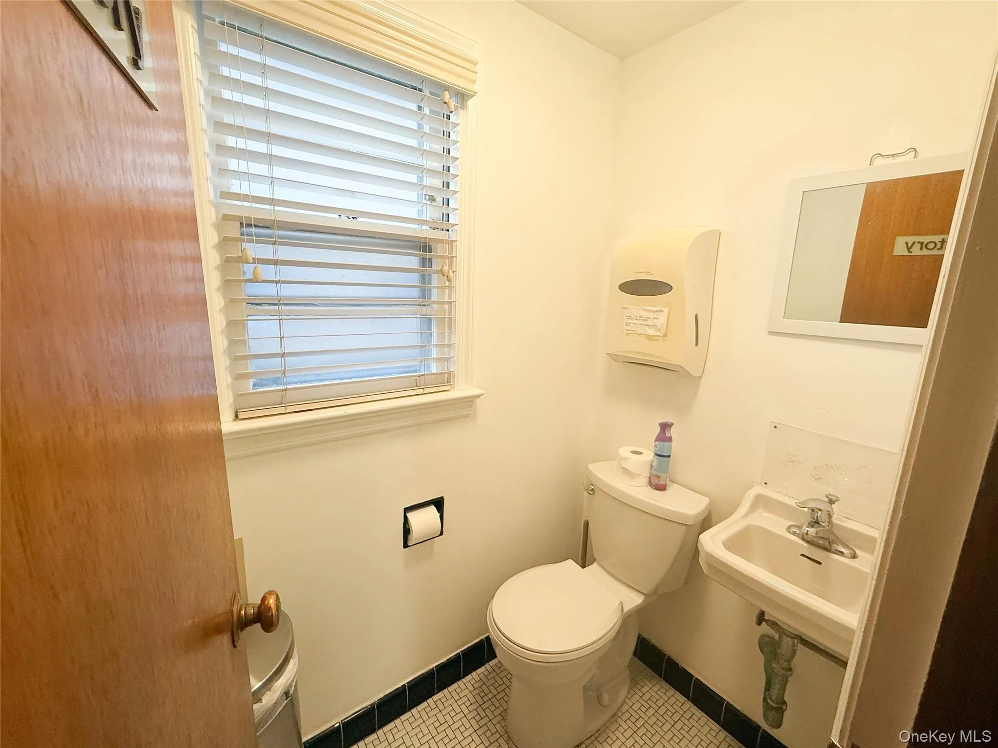 20917 Union Turnpike, New York, NY, ,Commercial Lease,For Rent,Union,0,1021780 20917 Union Turnpike, New York, NY, ,Commercial Lease,For Rent,Union,0,1021780