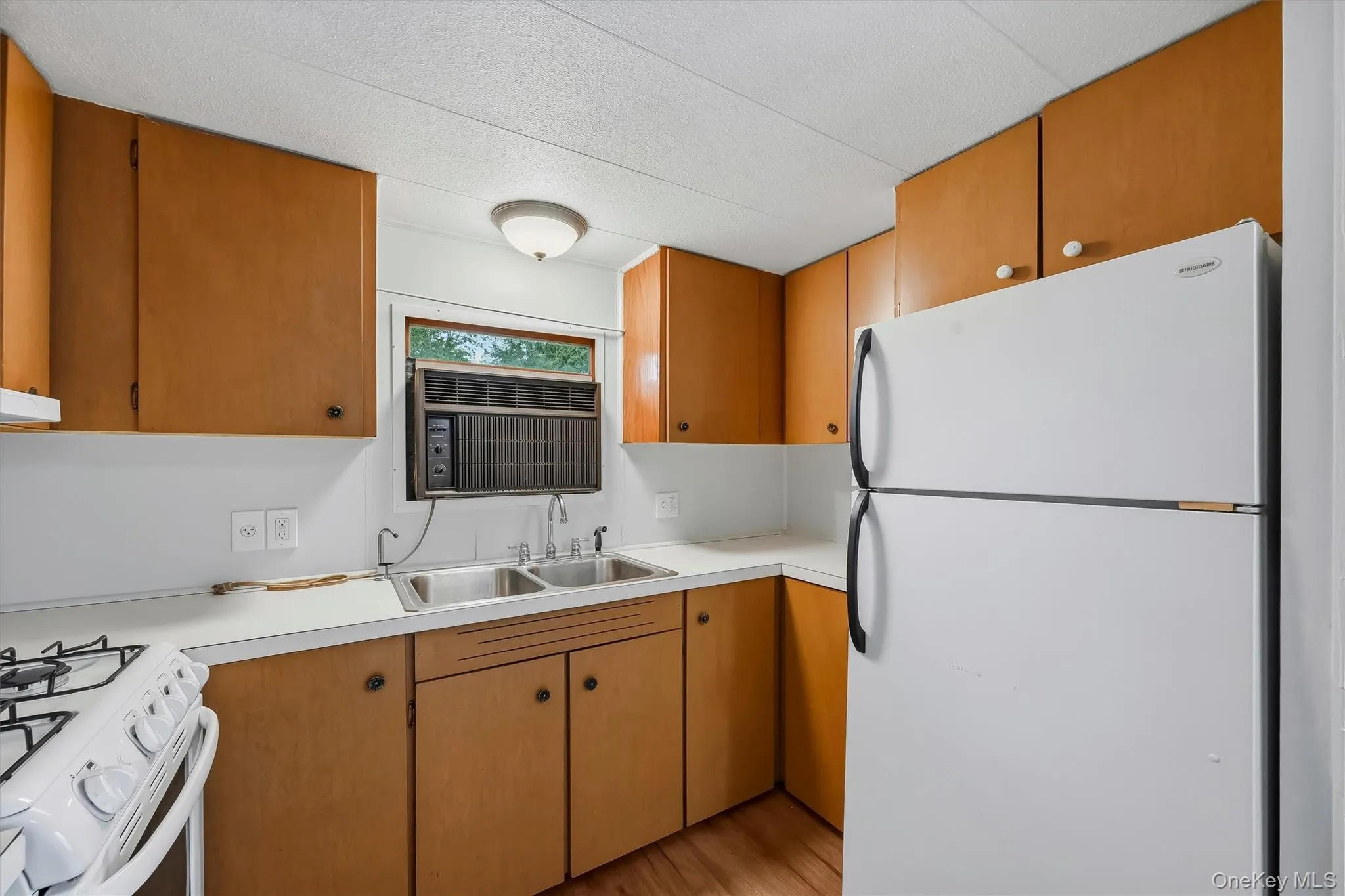 327 Currycross Road, New Windsor, NY, 2 Bedrooms Bedrooms, 5 Rooms Rooms,1 BathroomBathrooms,Residential,For Rent,Currycross,0,1021783 327 Currycross Road, New Windsor, NY, 2 Bedrooms Bedrooms, 5 Rooms Rooms,1 BathroomBathrooms,Residential,For Rent,Currycross,0,1021783