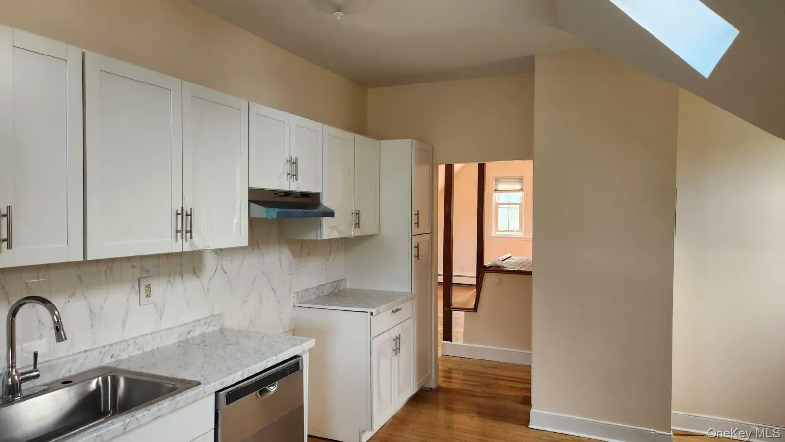 92 Roe Avenue, Highlands, NY, 2 Bedrooms Bedrooms, 5 Rooms Rooms,1 BathroomBathrooms,Residential Lease,For Rent,Roe,0,1021787 92 Roe Avenue, Highlands, NY, 2 Bedrooms Bedrooms, 5 Rooms Rooms,1 BathroomBathrooms,Residential Lease,For Rent,Roe,0,1021787