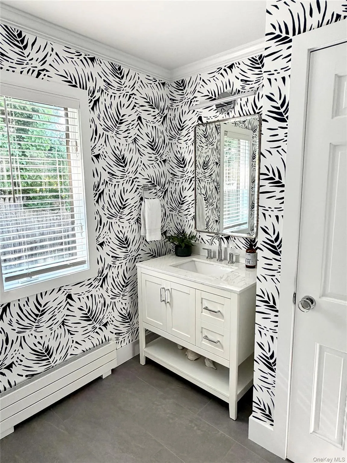 17 Locust Street, Riverhead, NY, 3 Bedrooms Bedrooms, 9 Rooms Rooms,2 BathroomsBathrooms,Residential,For Rent,Locust,0,1021791 17 Locust Street, Riverhead, NY, 3 Bedrooms Bedrooms, 9 Rooms Rooms,2 BathroomsBathrooms,Residential,For Rent,Locust,0,1021791