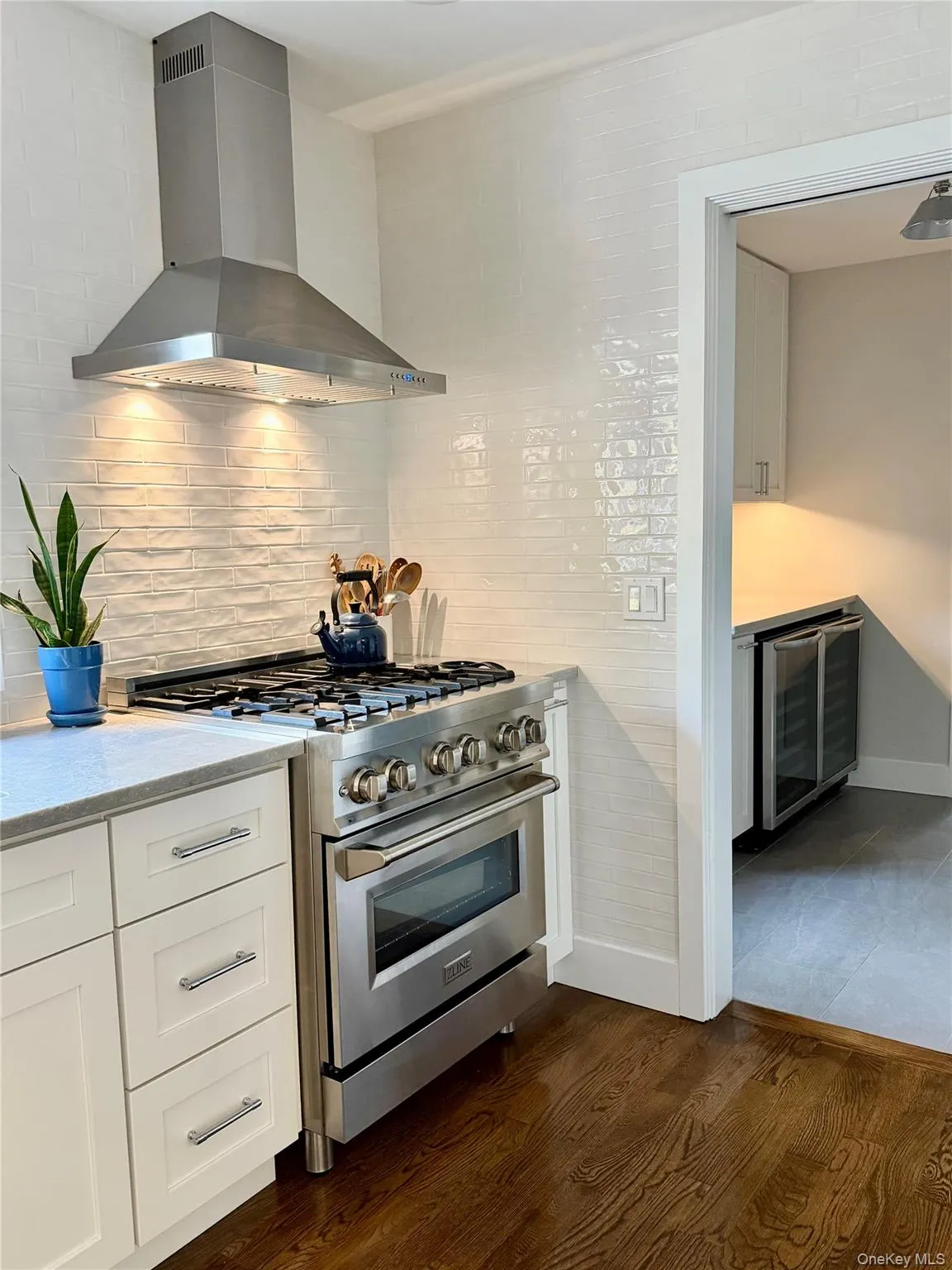 17 Locust Street, Riverhead, NY, 3 Bedrooms Bedrooms, 9 Rooms Rooms,2 BathroomsBathrooms,Residential,For Rent,Locust,0,1021791 17 Locust Street, Riverhead, NY, 3 Bedrooms Bedrooms, 9 Rooms Rooms,2 BathroomsBathrooms,Residential,For Rent,Locust,0,1021791