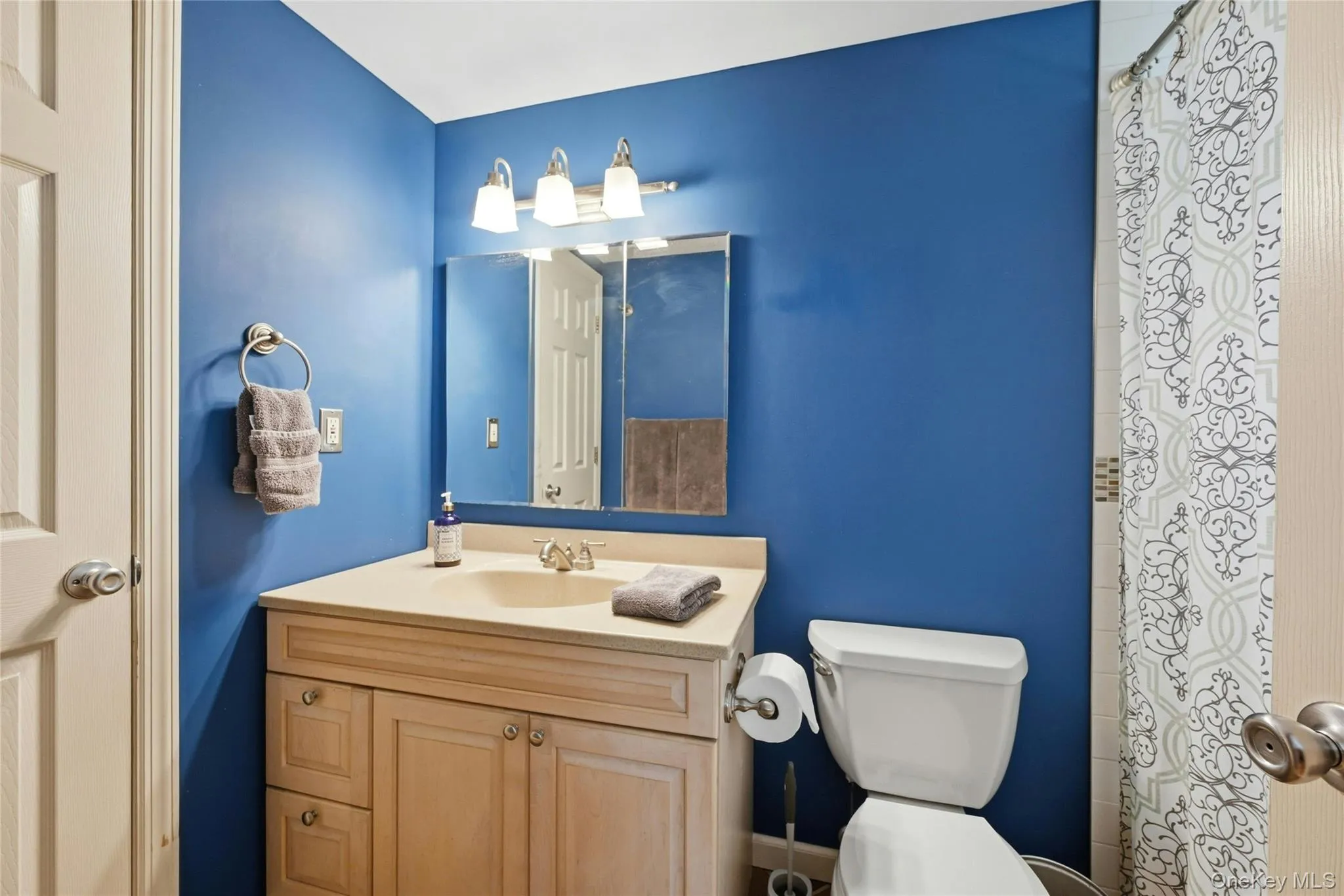 126 Bellecrest Avenue, Huntington, NY, 3 Bedrooms Bedrooms, 7 Rooms Rooms,3 BathroomsBathrooms,Residential,For Rent,Bellecrest,0,1021793 126 Bellecrest Avenue, Huntington, NY, 3 Bedrooms Bedrooms, 7 Rooms Rooms,3 BathroomsBathrooms,Residential,For Rent,Bellecrest,0,1021793