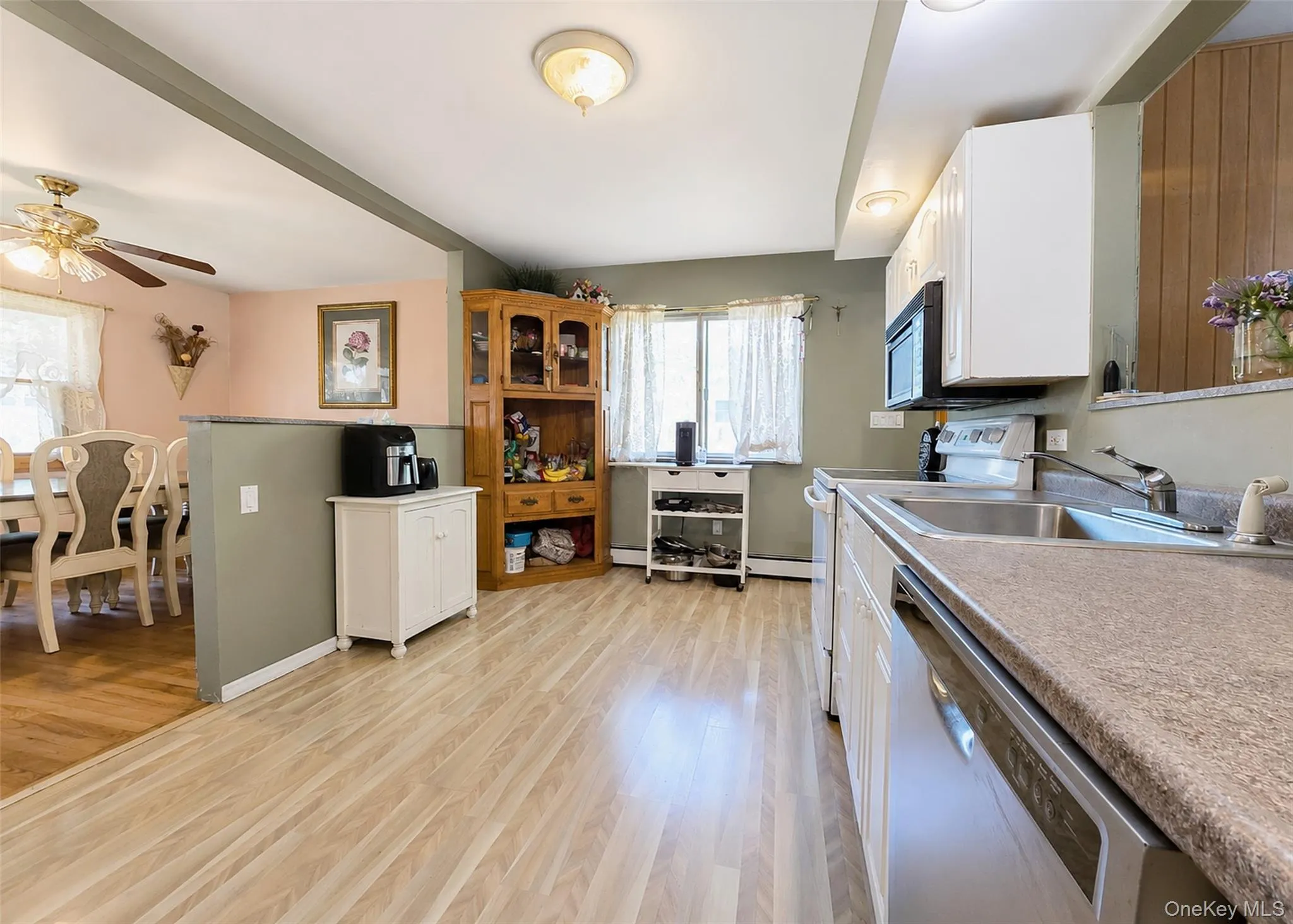 424 Alphabet Street, Islip, NY, 4 Bedrooms Bedrooms, 12 Rooms Rooms,1 BathroomBathrooms,Residential,For Rent,Alphabet,0,1021794 424 Alphabet Street, Islip, NY, 4 Bedrooms Bedrooms, 12 Rooms Rooms,1 BathroomBathrooms,Residential,For Rent,Alphabet,0,1021794