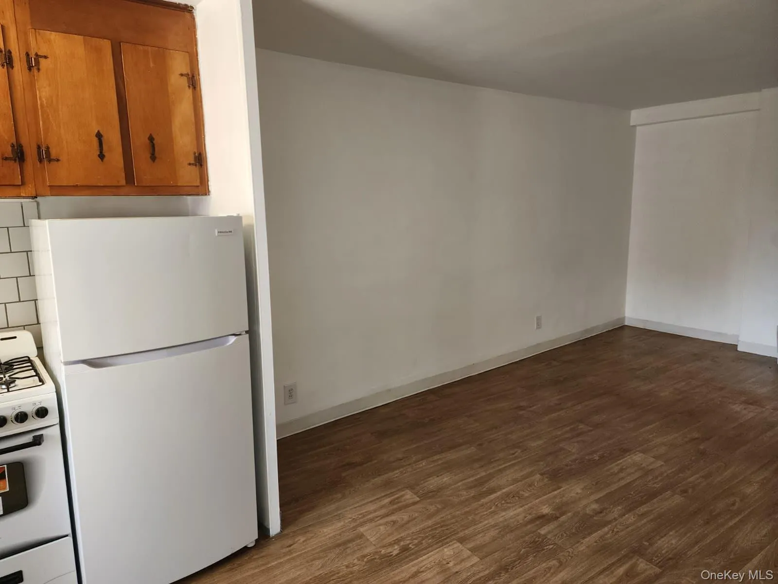 61-25 98th Street, New York, NY, 2 Rooms Rooms,1 BathroomBathrooms,Residential Lease,For Rent,98th,0,1021798 61-25 98th Street, New York, NY, 2 Rooms Rooms,1 BathroomBathrooms,Residential Lease,For Rent,98th,0,1021798