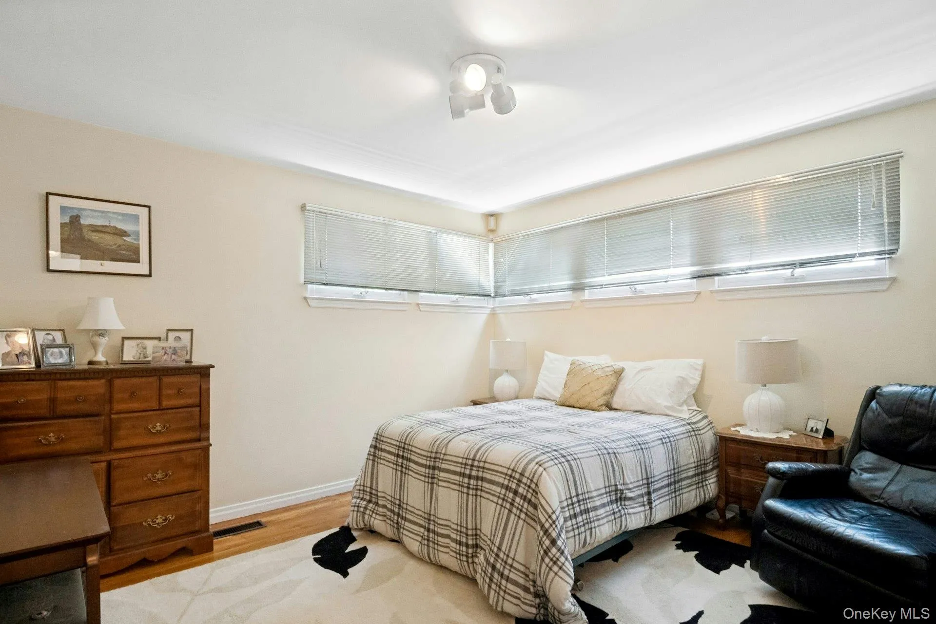 Large Second Bedroom Large Second Bedroom