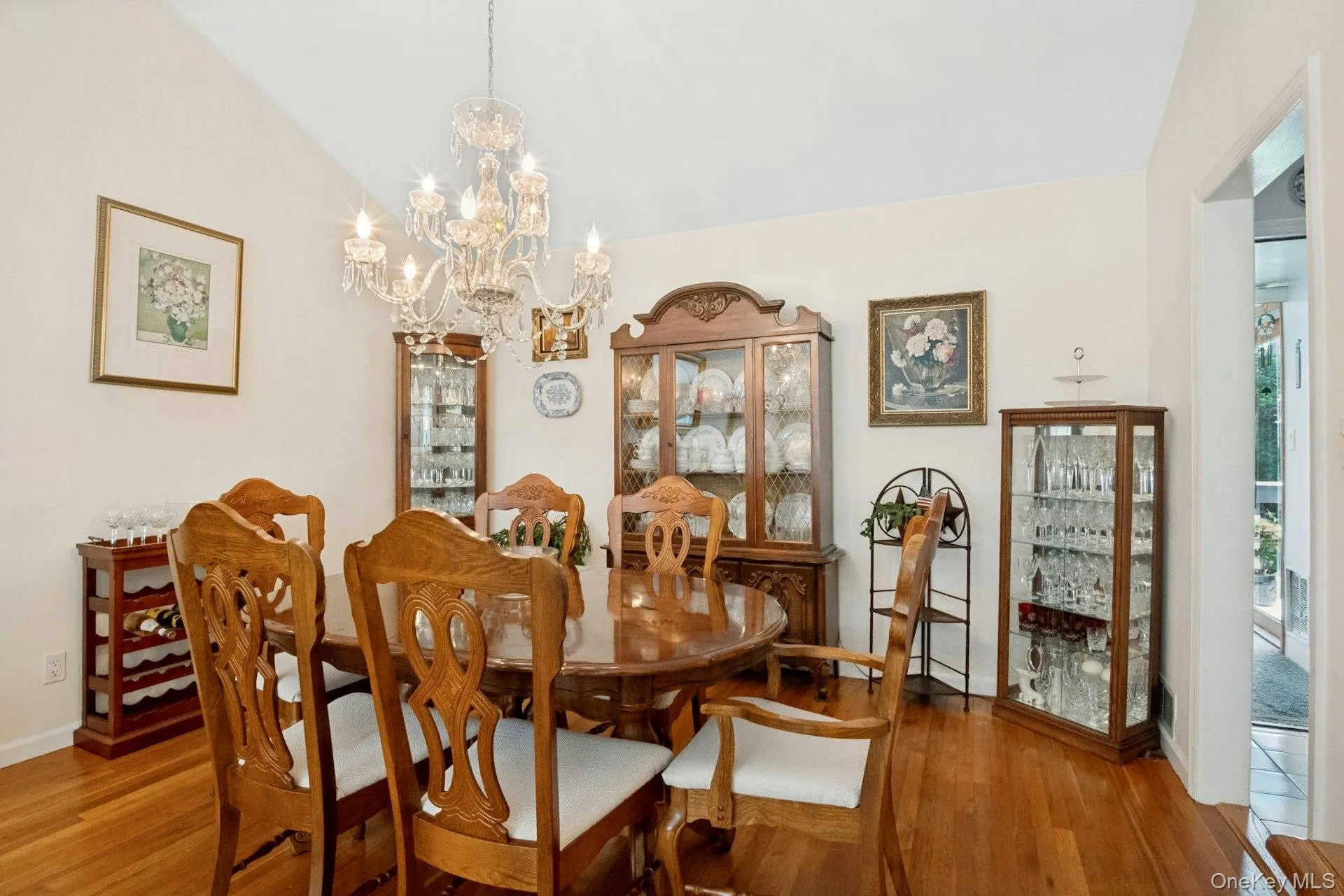 82 Holbrooke Road, White Plains, NY, 3 Bedrooms Bedrooms, 7 Rooms Rooms,2 BathroomsBathrooms,Residential,For Rent,Holbrooke,0,1021799 82 Holbrooke Road, White Plains, NY, 3 Bedrooms Bedrooms, 7 Rooms Rooms,2 BathroomsBathrooms,Residential,For Rent,Holbrooke,0,1021799